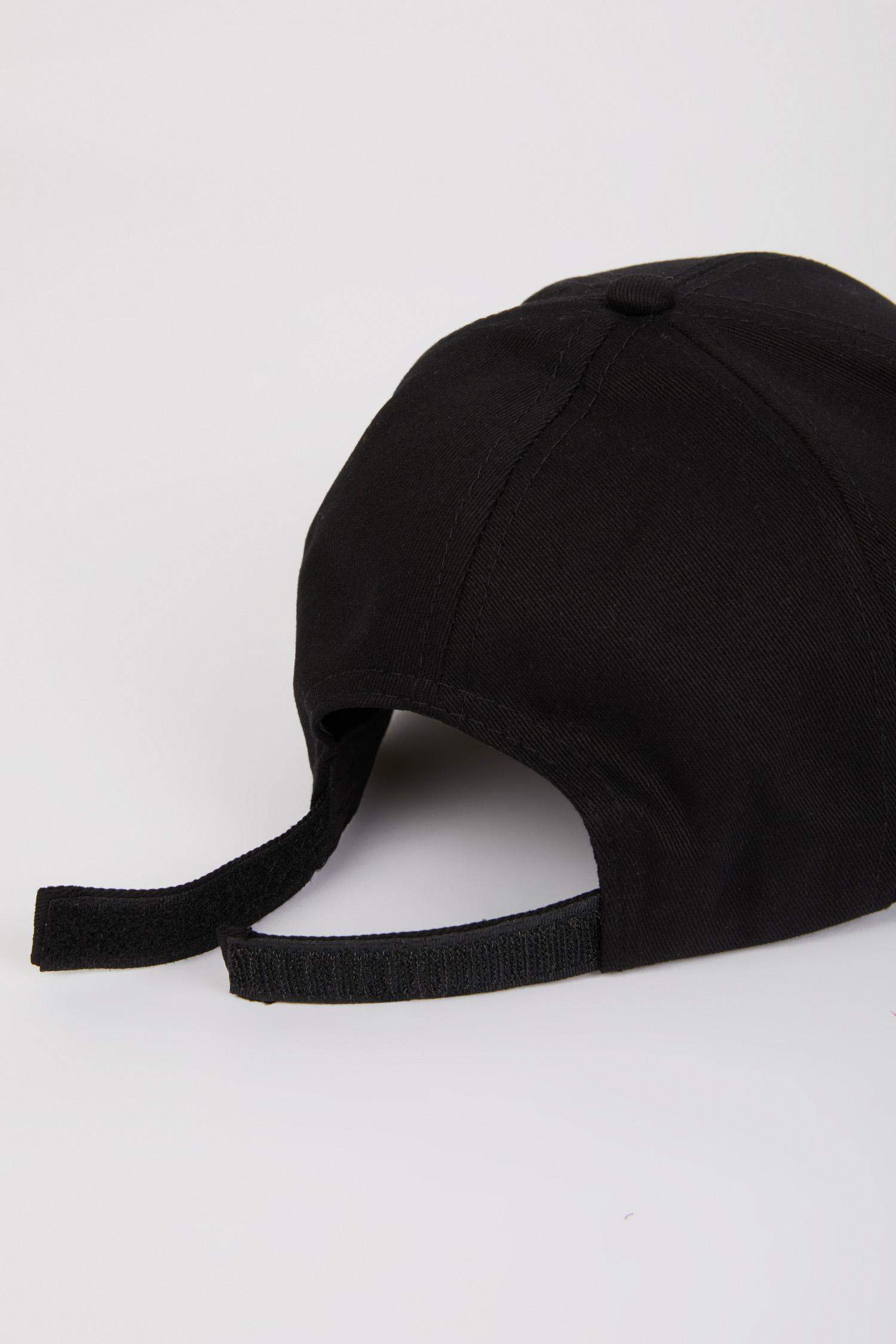 شفقة كاب رجالي من ستار وورز