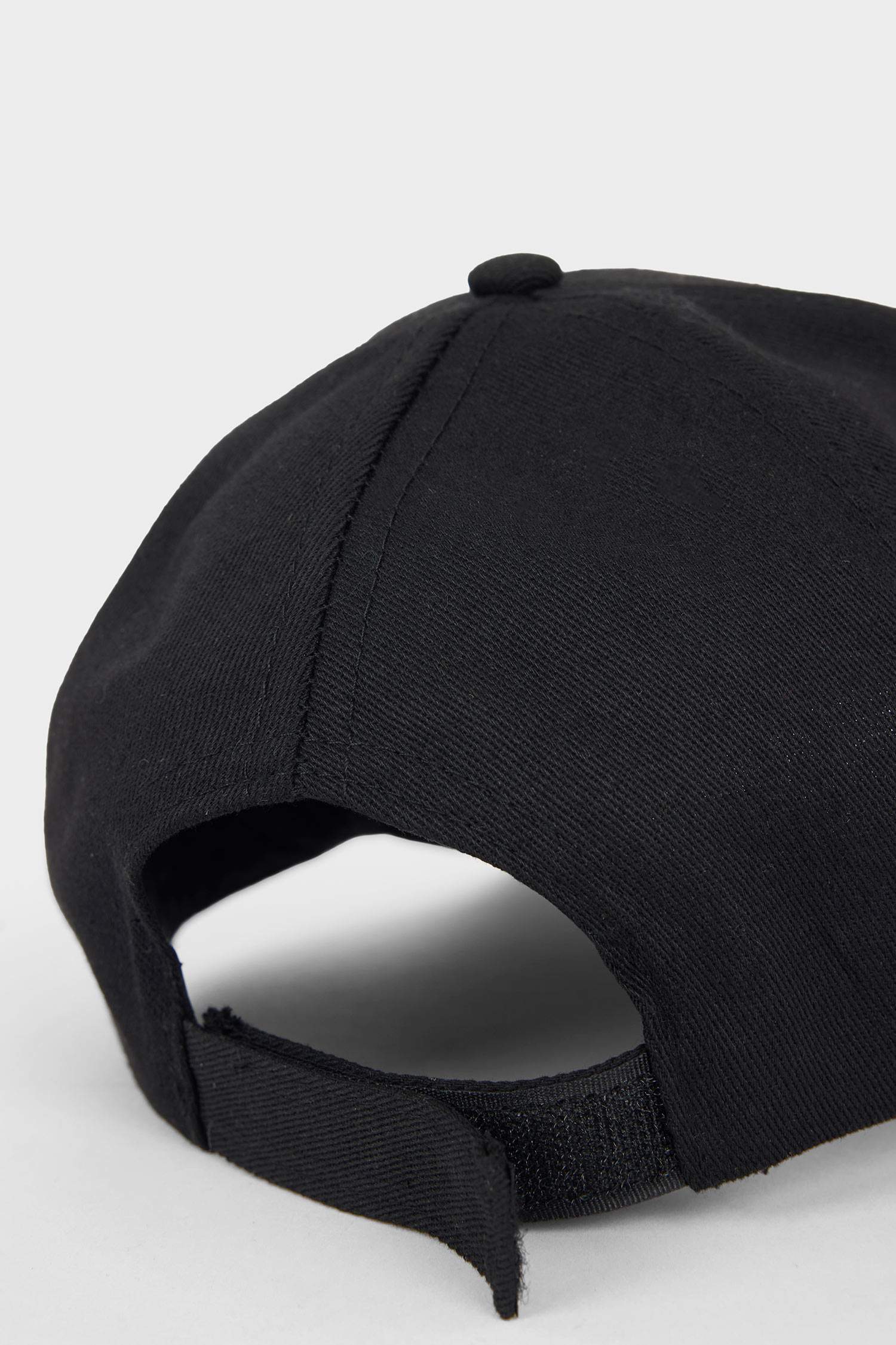 شفقة كاب رجالي من ستار وورز