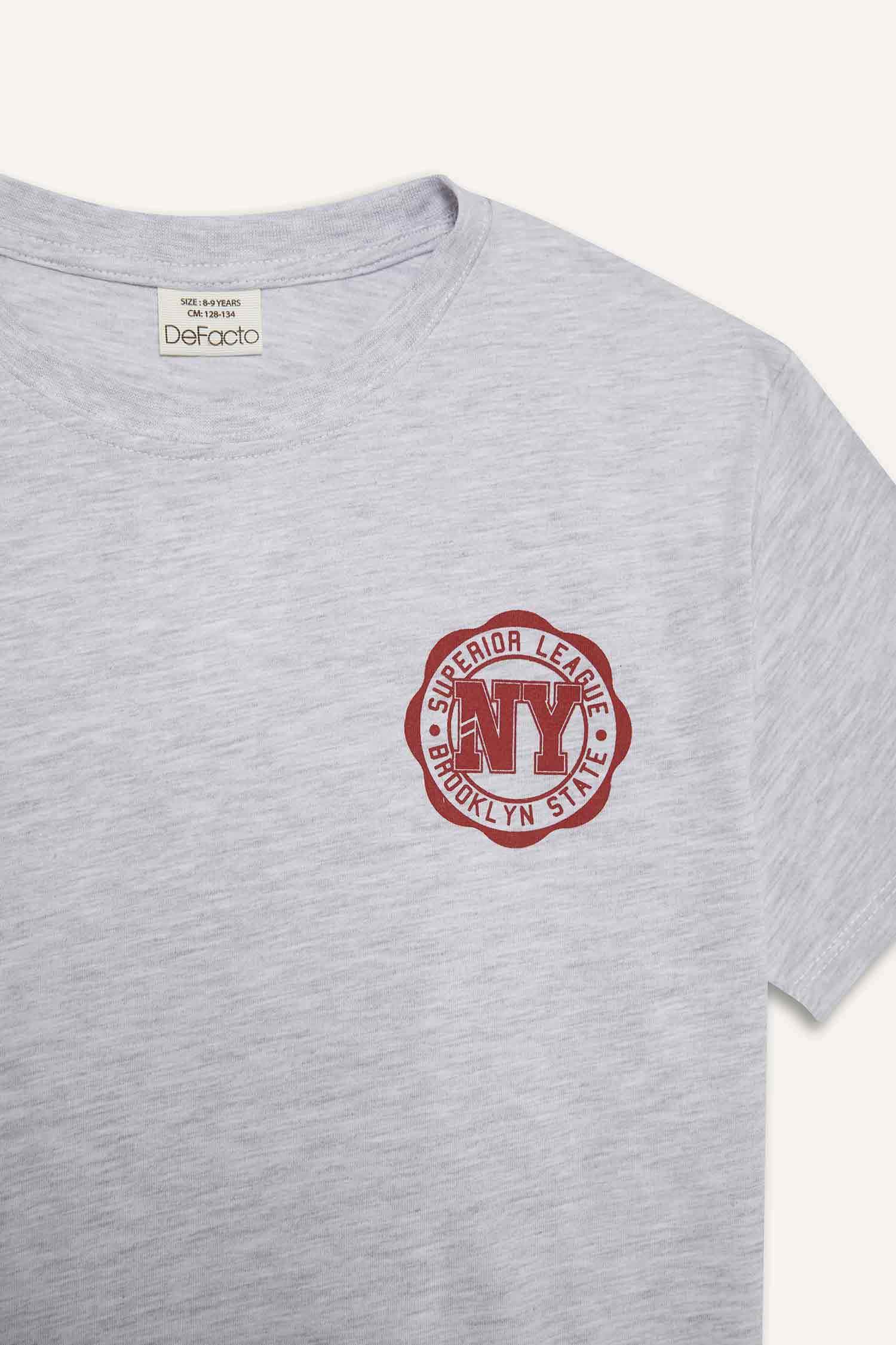 تيشيرت نص كم مطبوع قصة عادية برقبة مستديرة