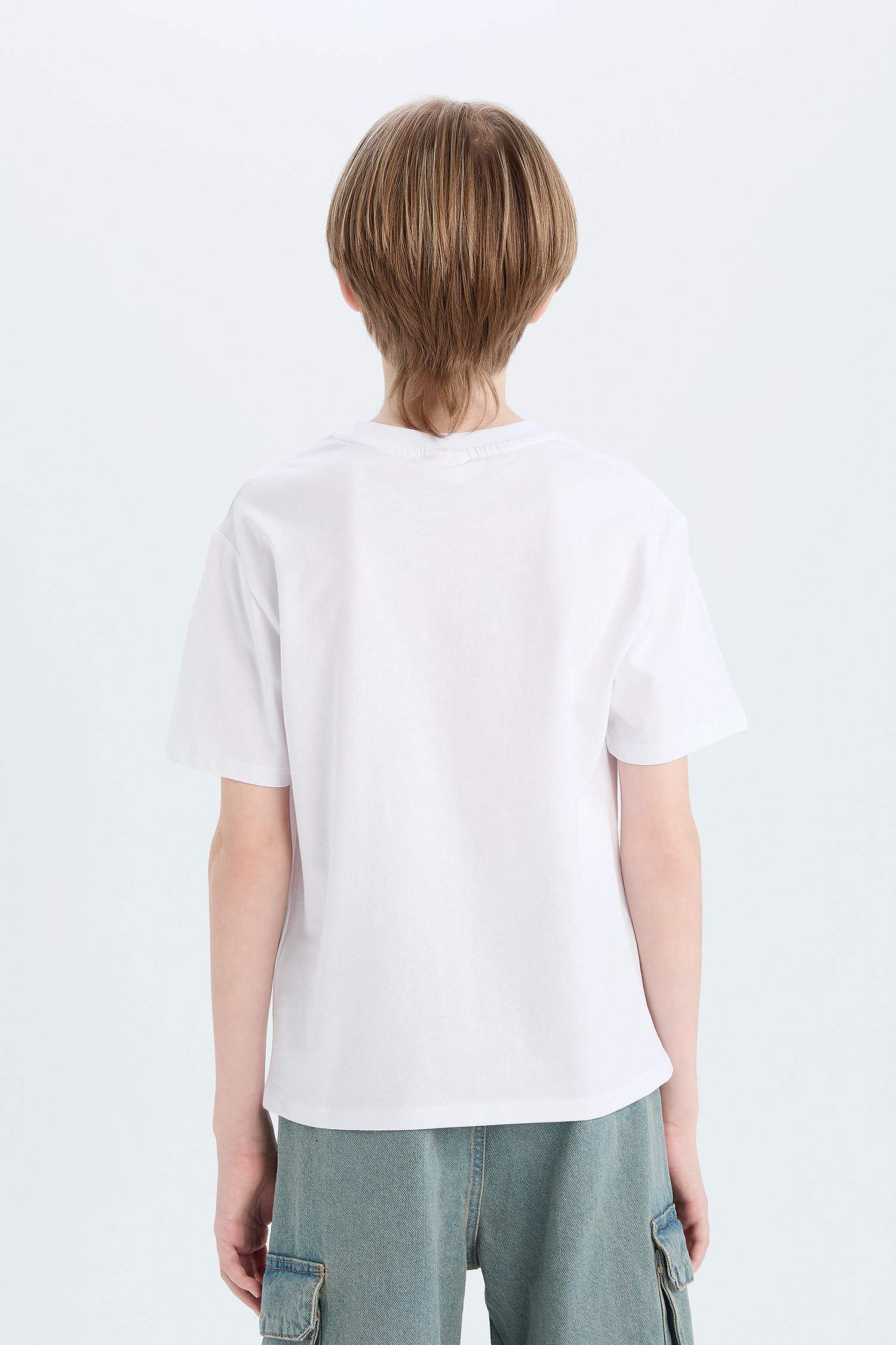 تيشيرت ولادي نص ردن مطرز قصة عادية بياخة مستديرة