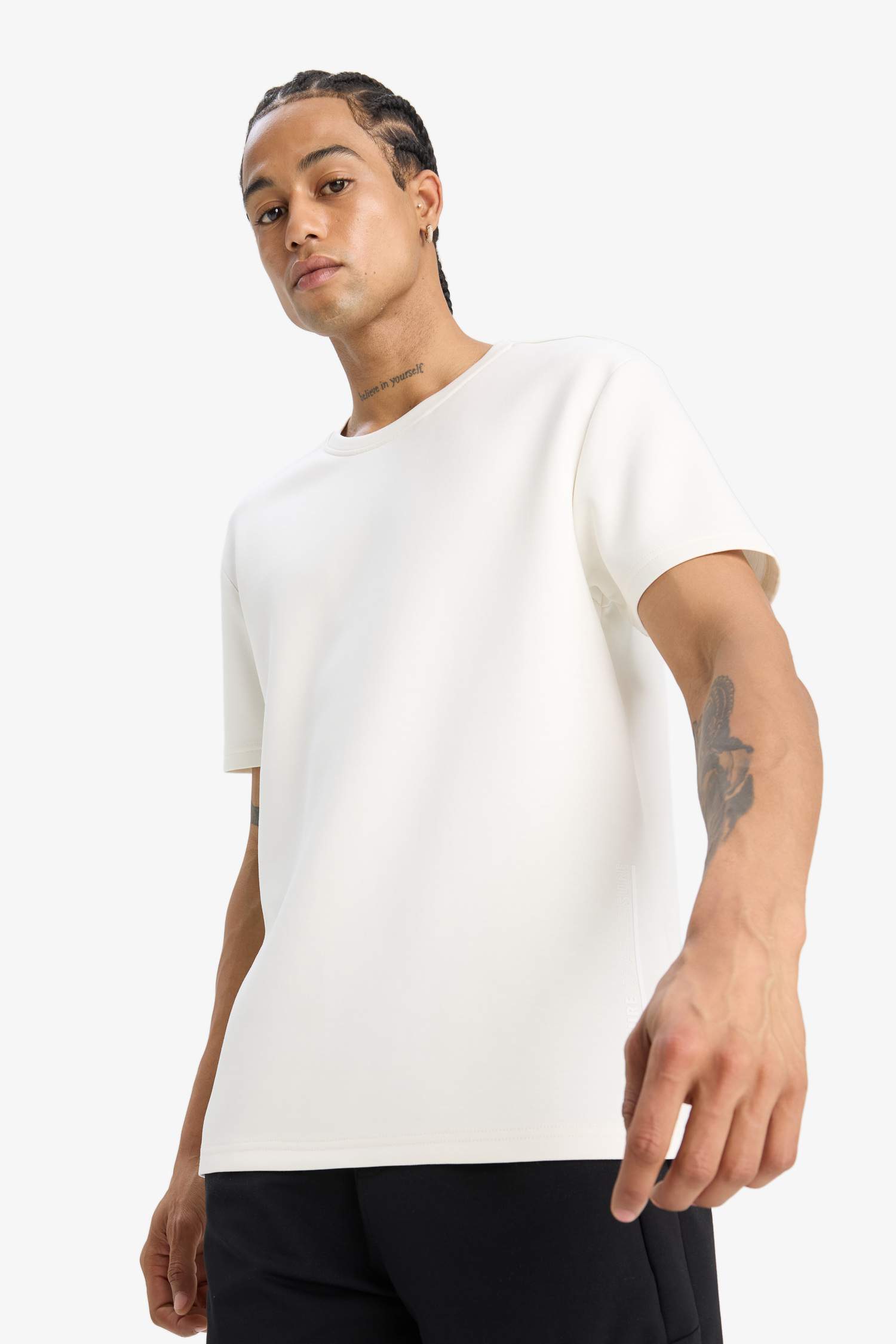 Standart Fit Modal Kumaş Bisiklet Yaka Baskılı Sporcu Kısa Kollu Tişört