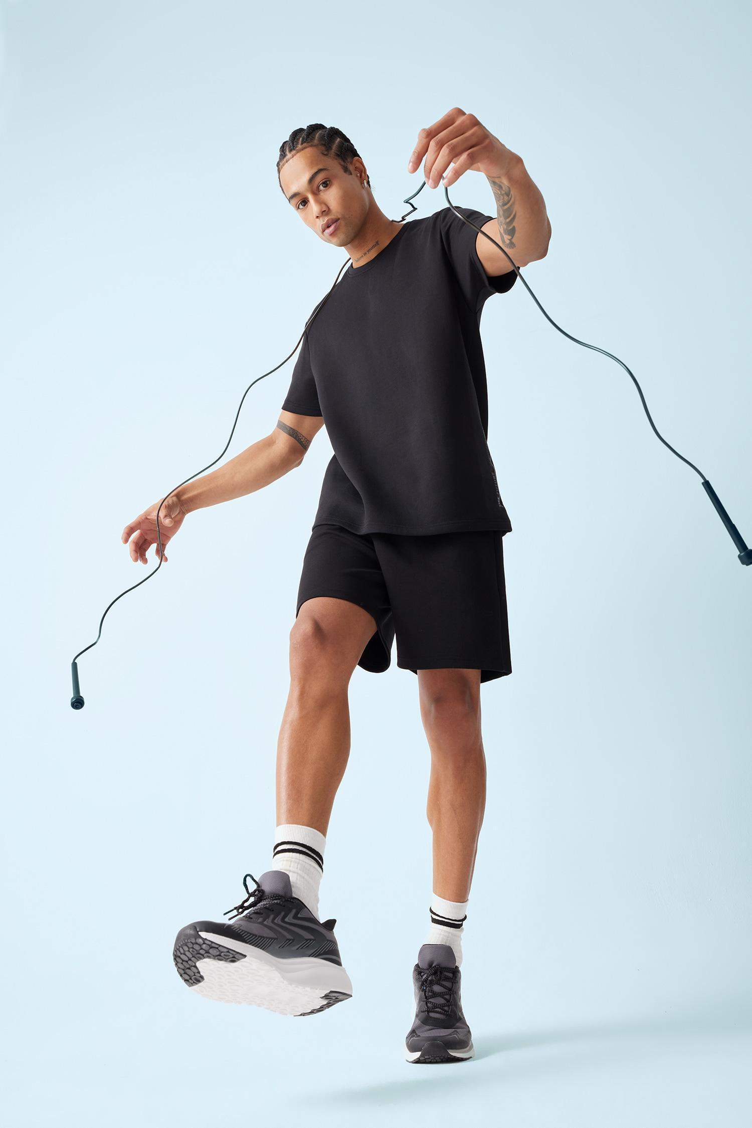 شورت رياضي قصة عادية مطبوع بسحاب من DeFactoFit