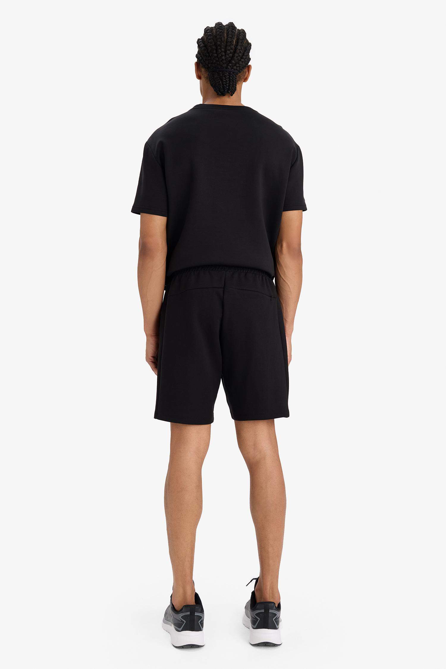 شورت رياضي قصة عادية مطبوع بسحاب من DeFactoFit