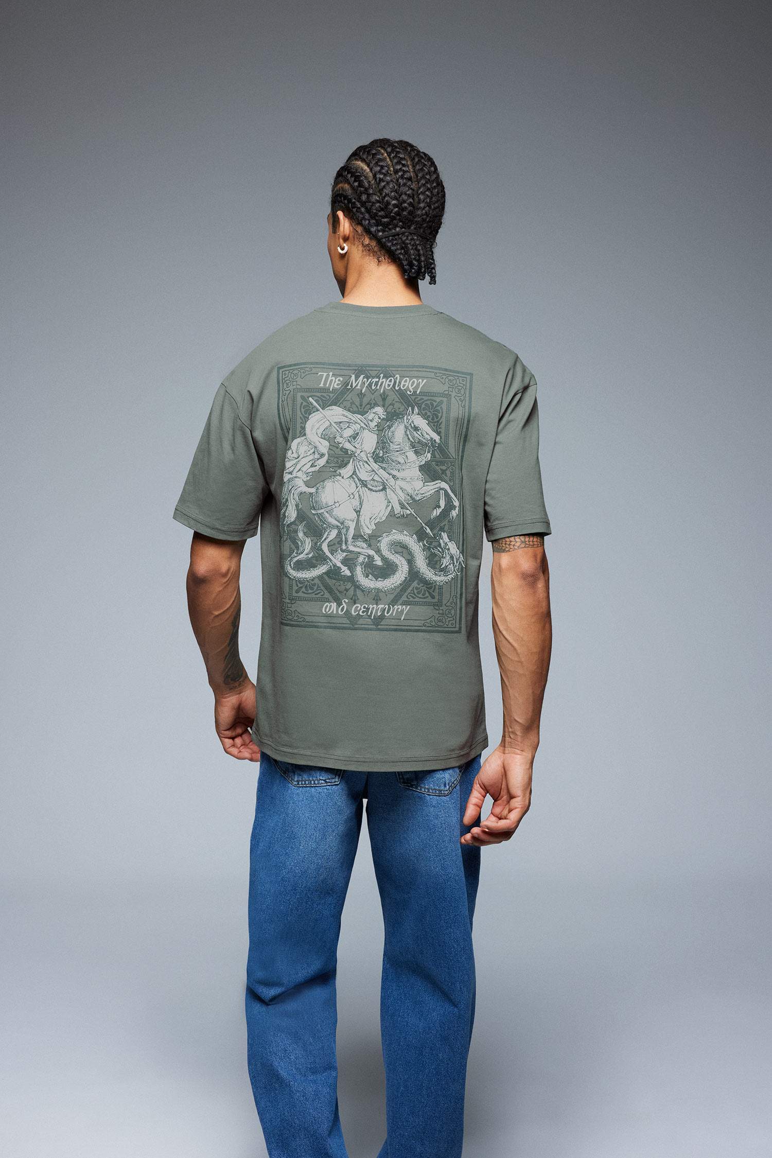 %100 Pamuk Oversize Geniş Kalıp Bisiklet Yaka Sırt Baskılı Kısa Kollu Tişört