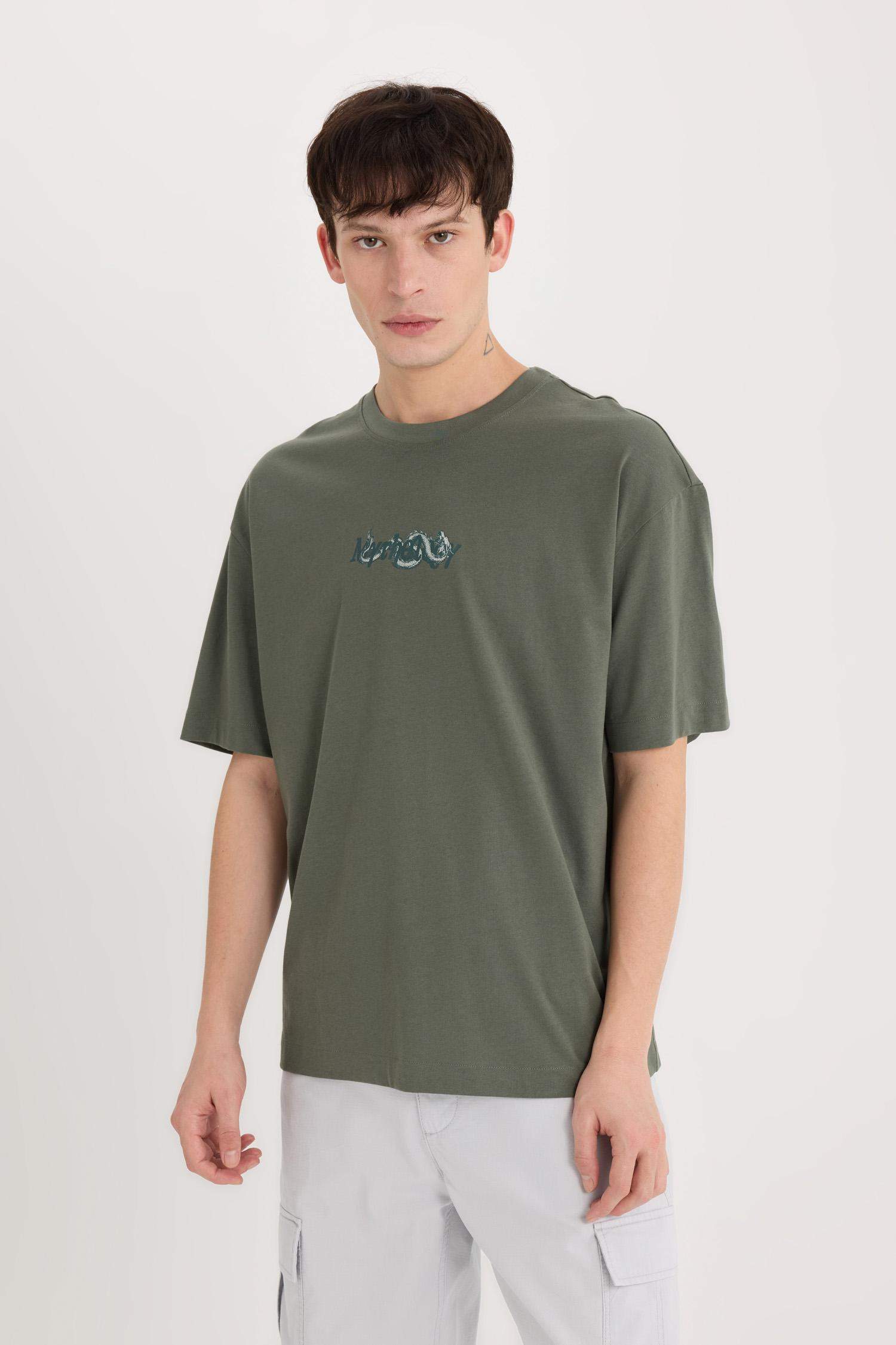 %100 Pamuk Oversize Geniş Kalıp Bisiklet Yaka Sırt Baskılı Kısa Kollu Tişört