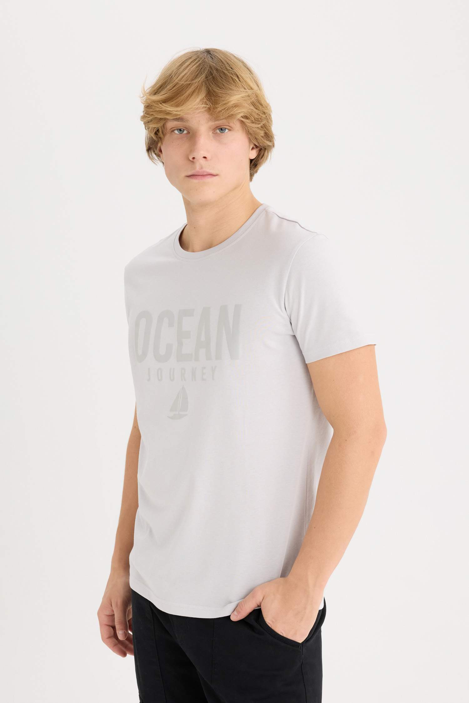 %100 Pamuk Slim Fit Dar Kesim Bisiklet Yaka Baskılı Kısa Kollu Tişört