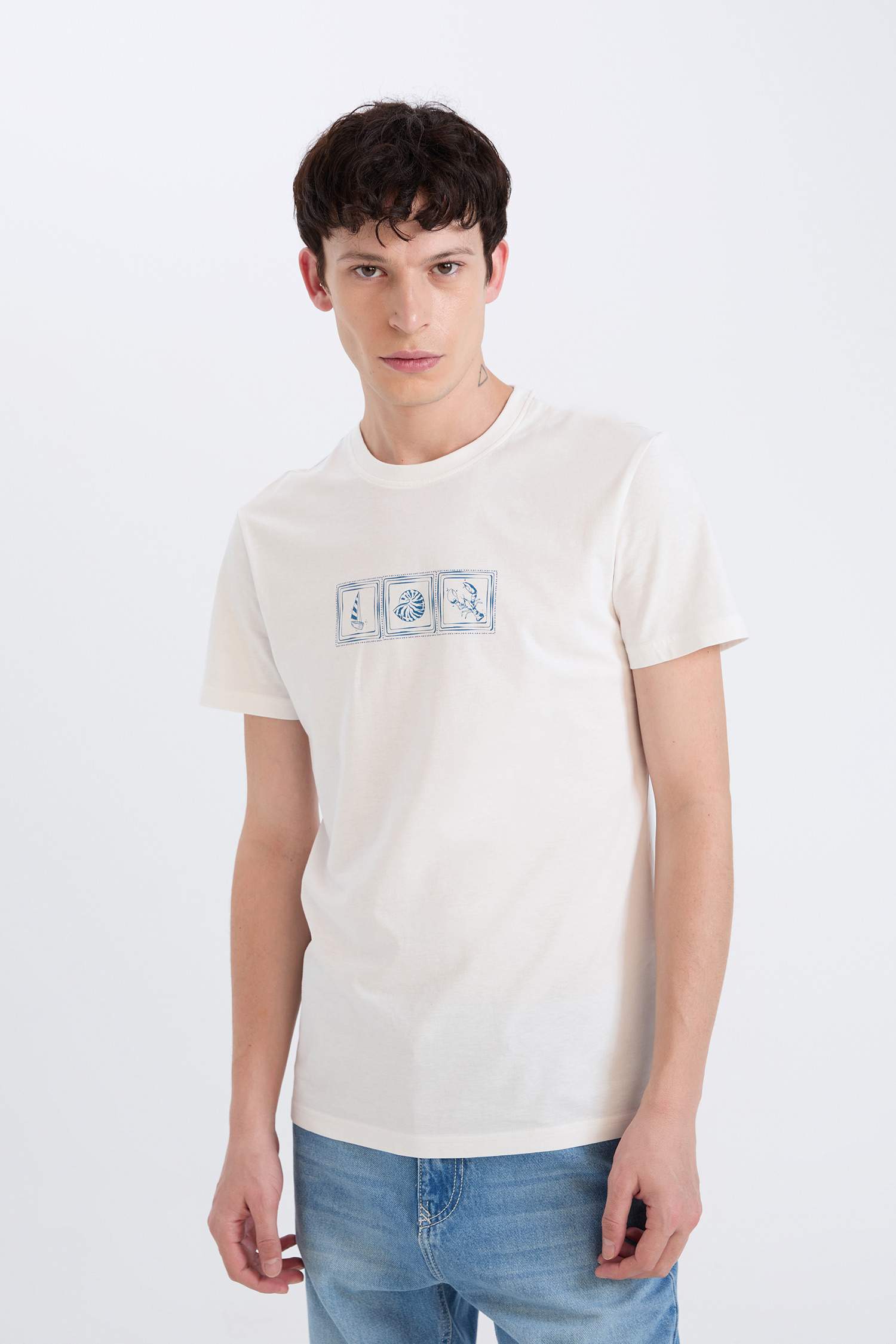 Slim Fit Crew Neck Printed Short Sleeve T-Shirt