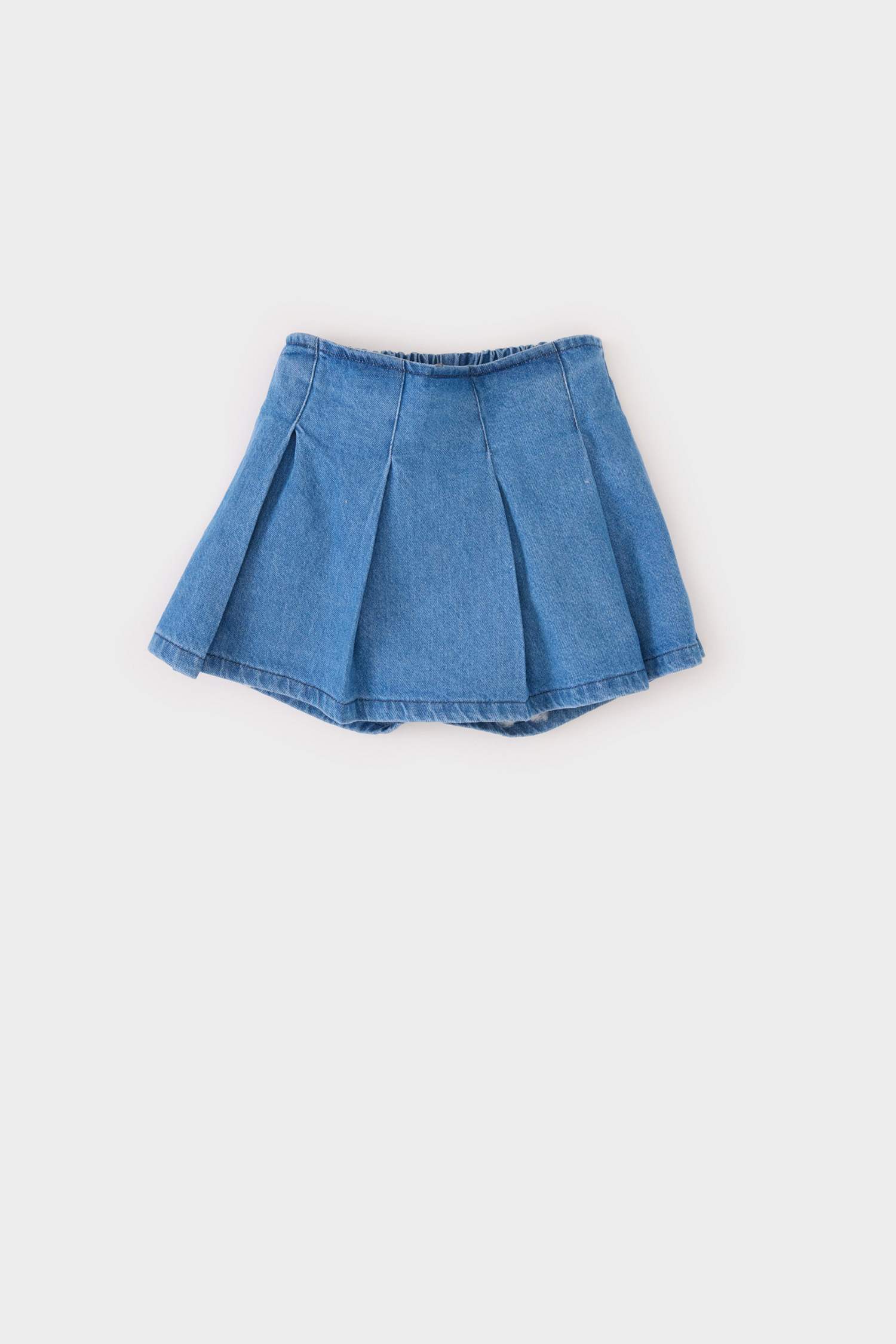 Kız Bebek 3'lü Takım Bebe Yaka Uzun Kollu Tişört Beli Lastikli Jean Şort Etek Külotlu Çorap