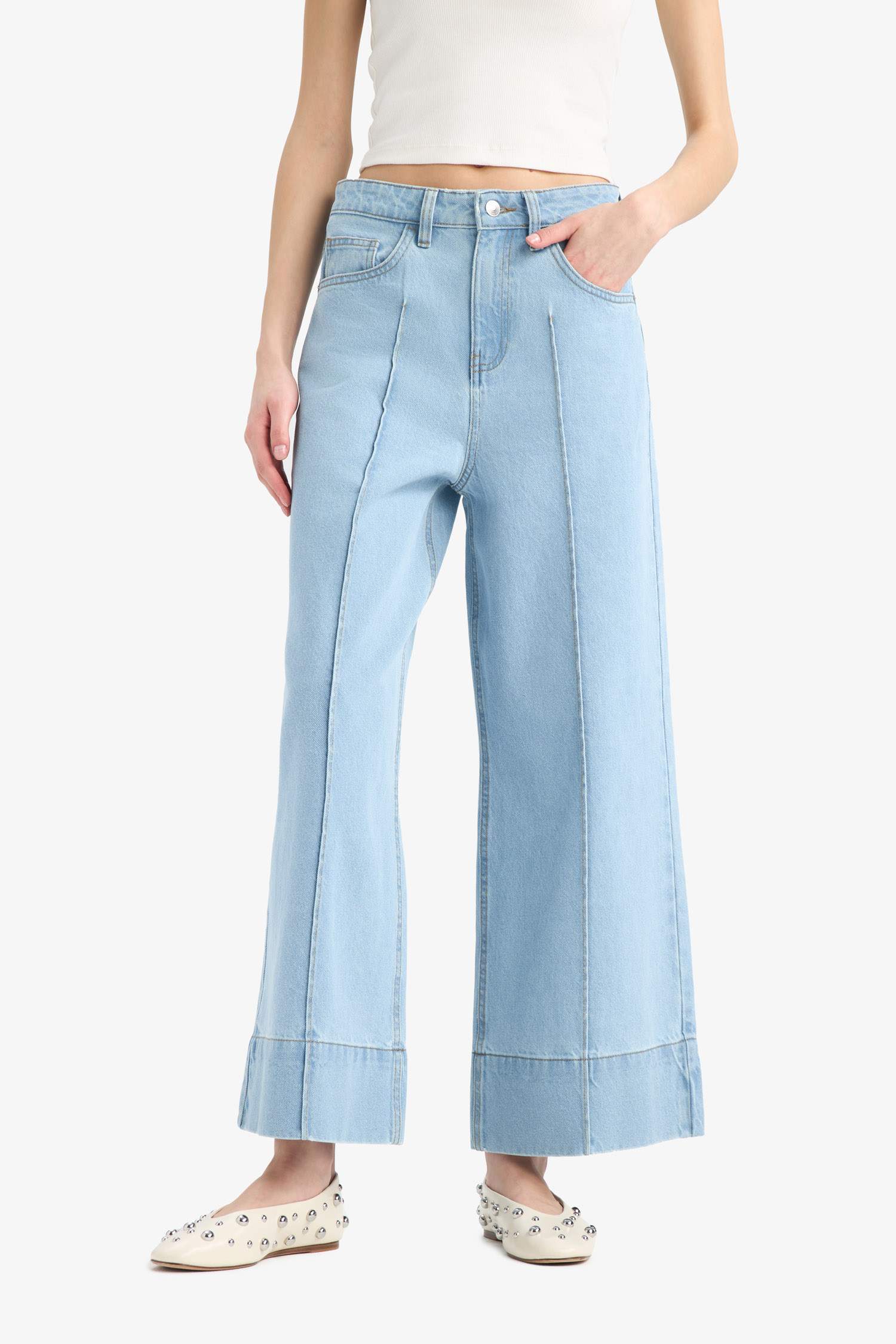 Укороченные джинсы с высокой талией и широкими прямыми брюками в стиле crop fit