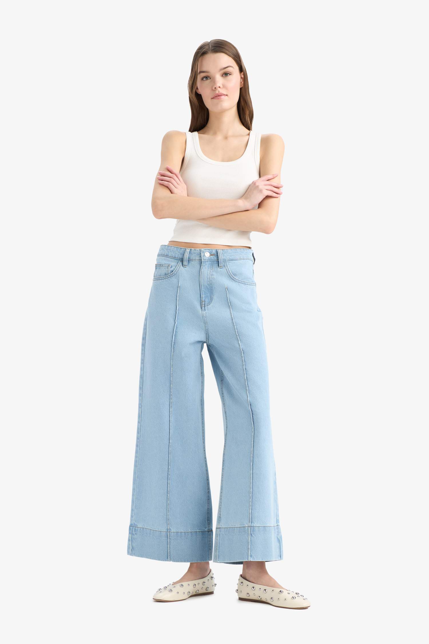 Укороченные джинсы с высокой талией и широкими прямыми брюками в стиле crop fit