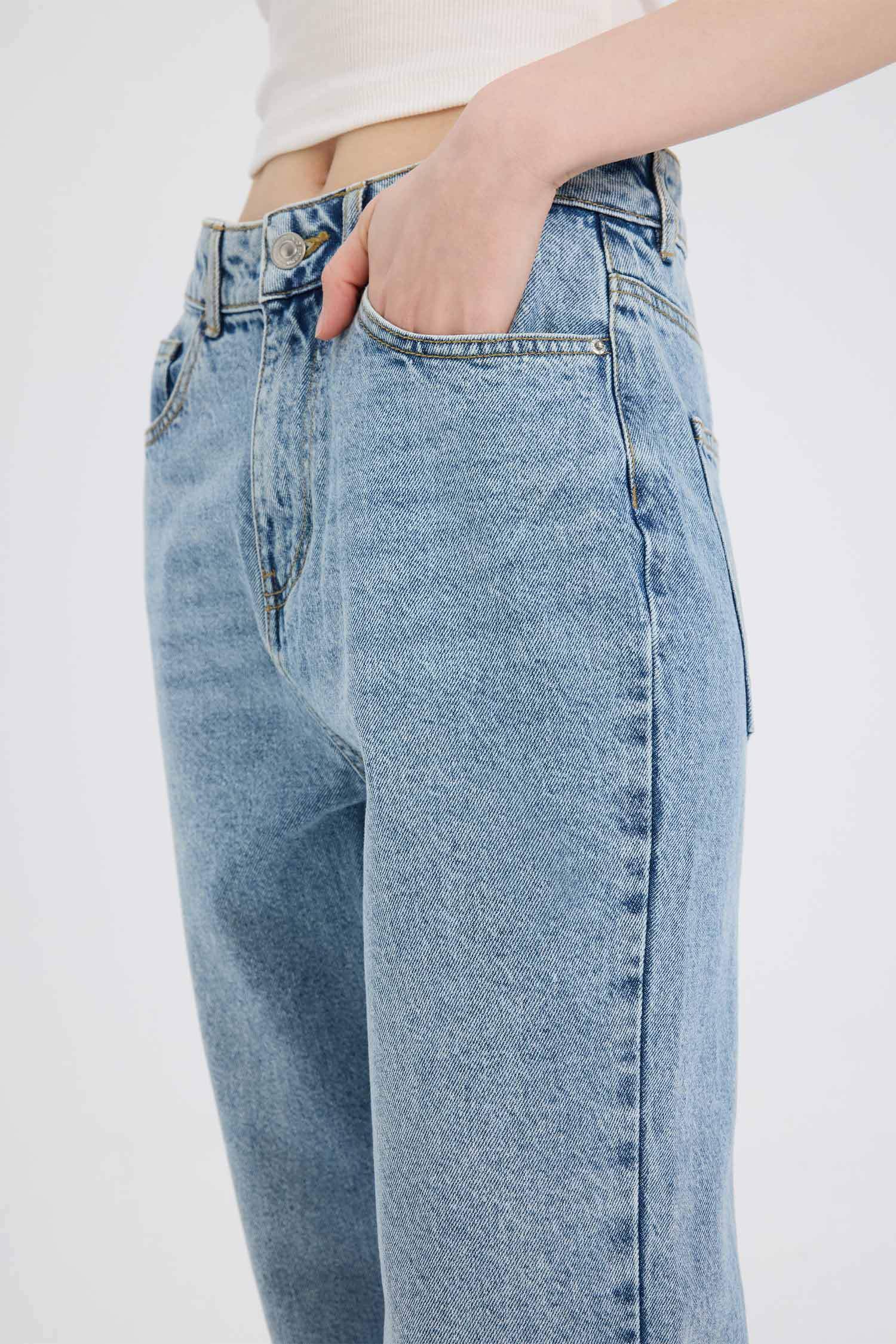 Straight Fit High Waist Ankle Length Jeans