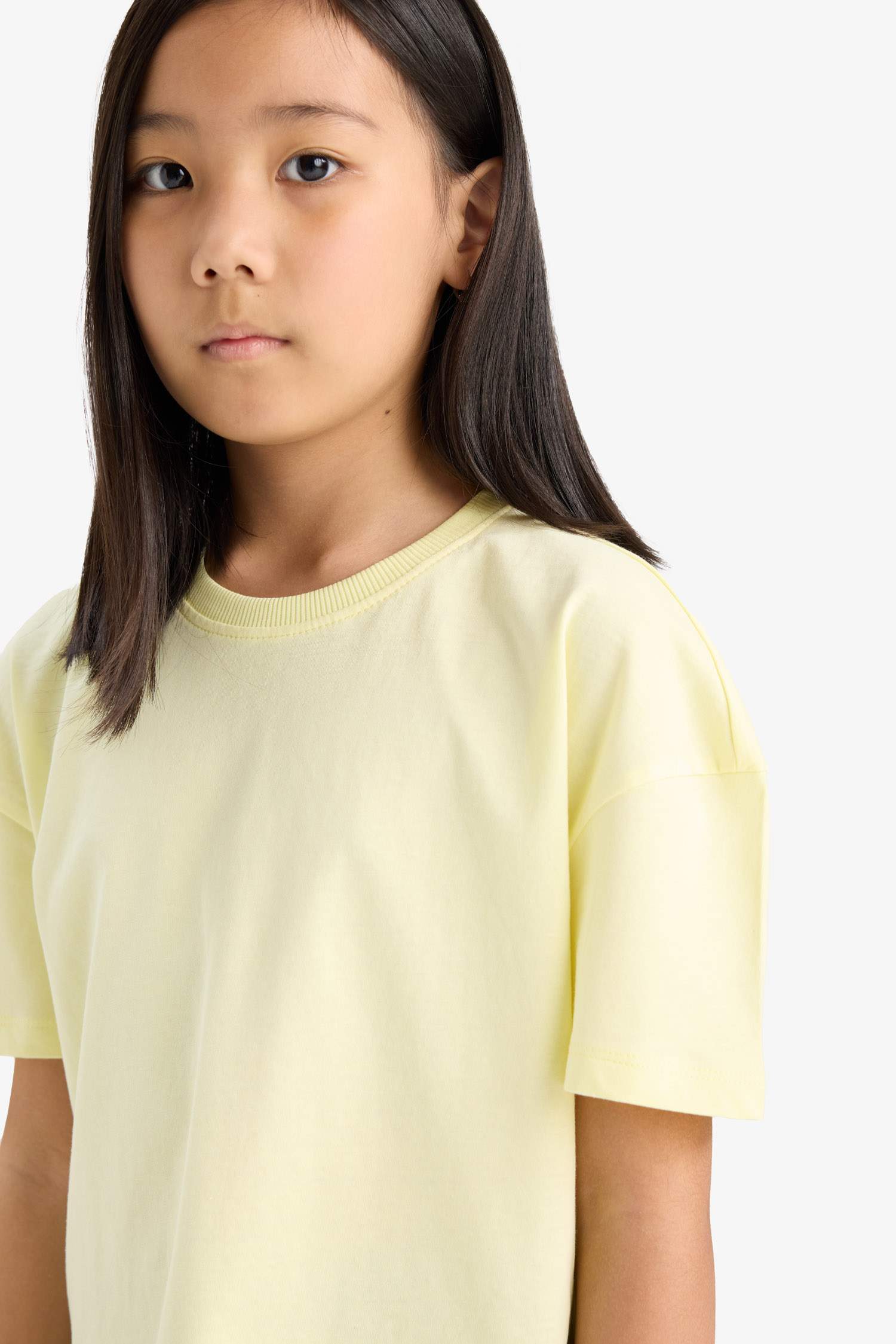 تيشيرت بناتي نص ردن قصة مريحة بياخة مستديرة - قطعتين