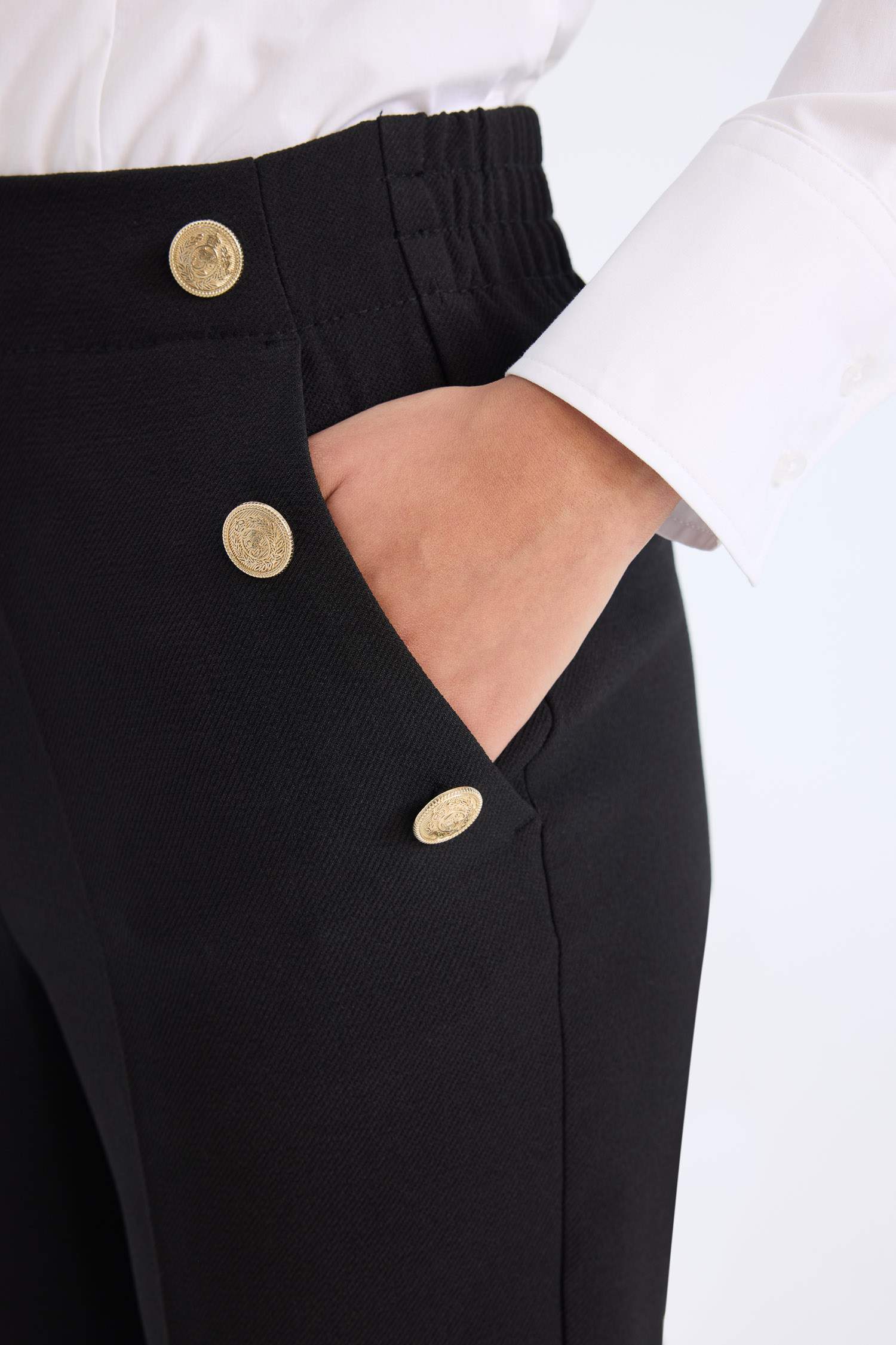 Carrot Fit Regular Hem Double Pocket Trousers