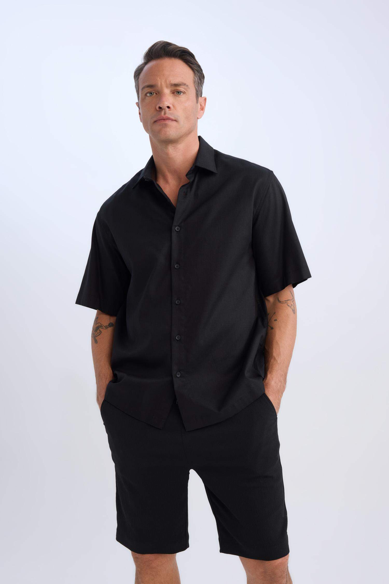 Short Bermuda en tissu texturé à coupe régulière