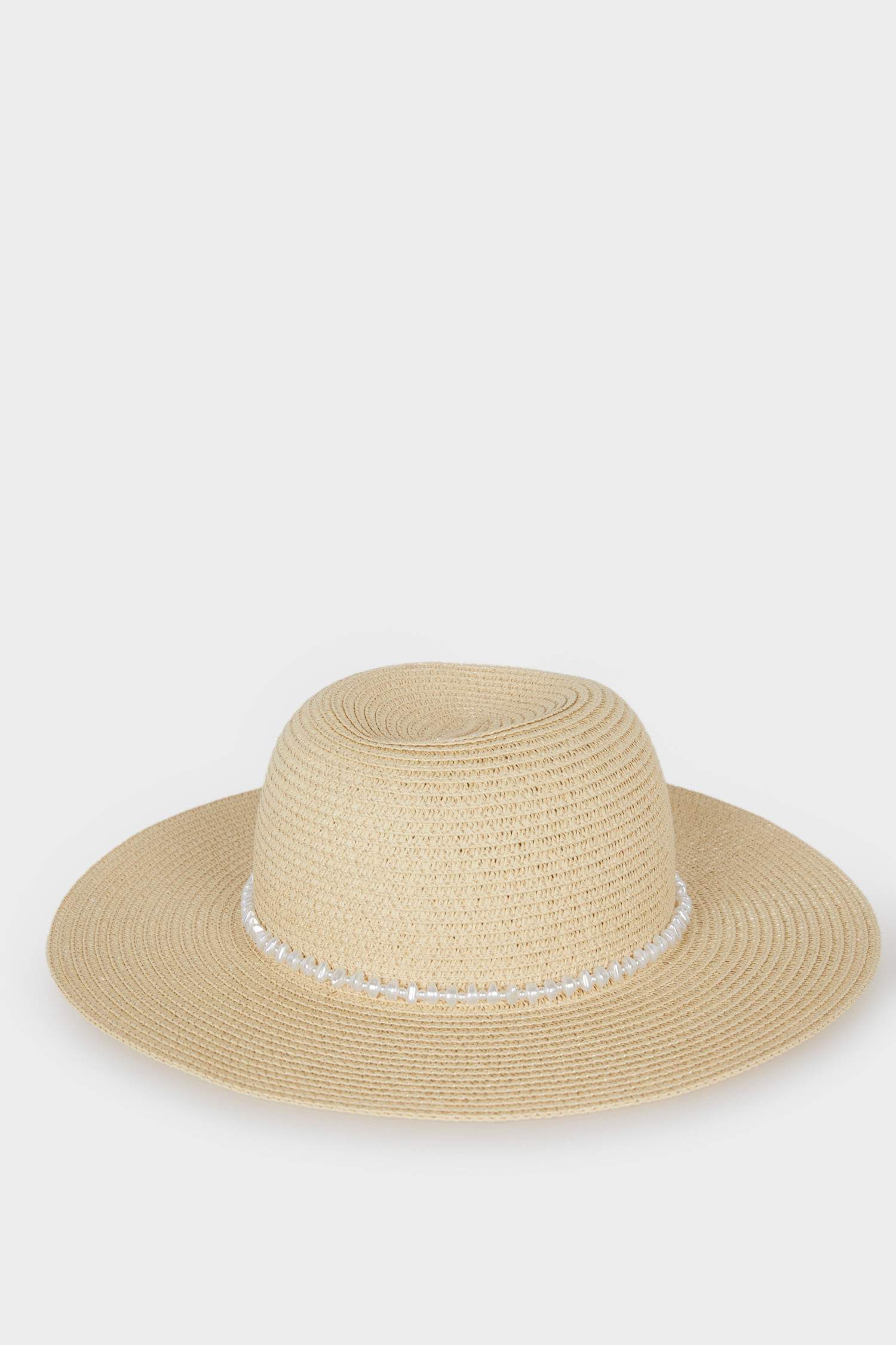 Соломенная шляпа для женщин