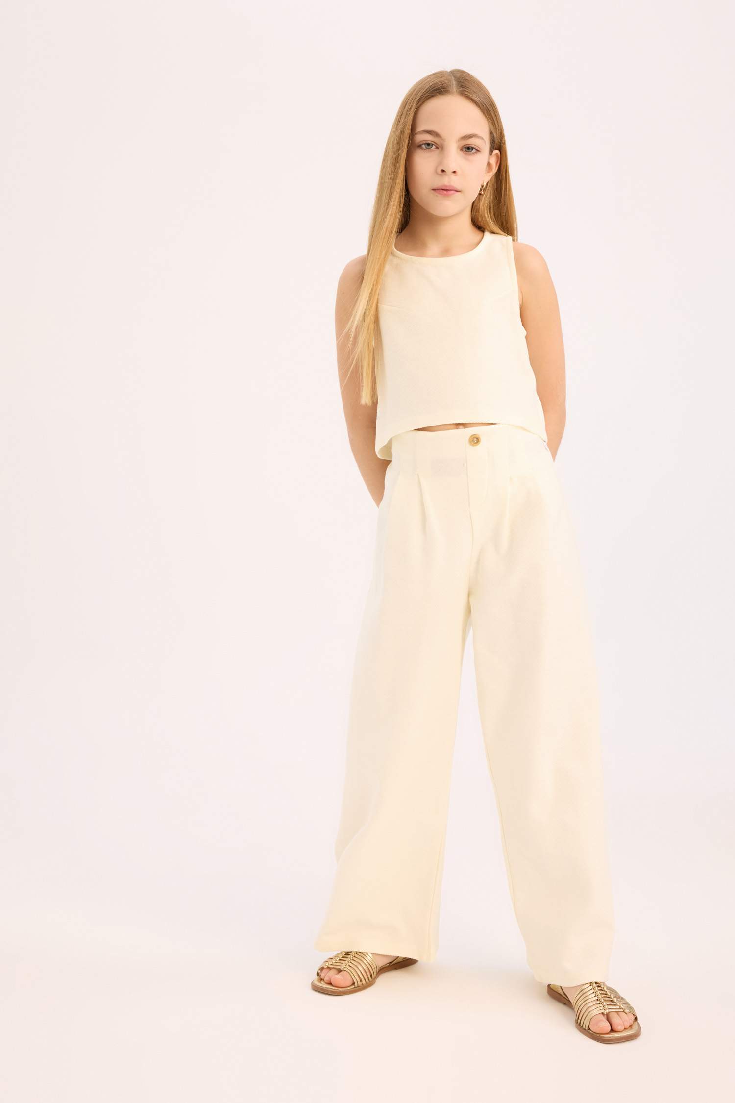 Kız Çocuk 2'li Takım Kolsuz Bluz Geniş Bol Paça Pantolon