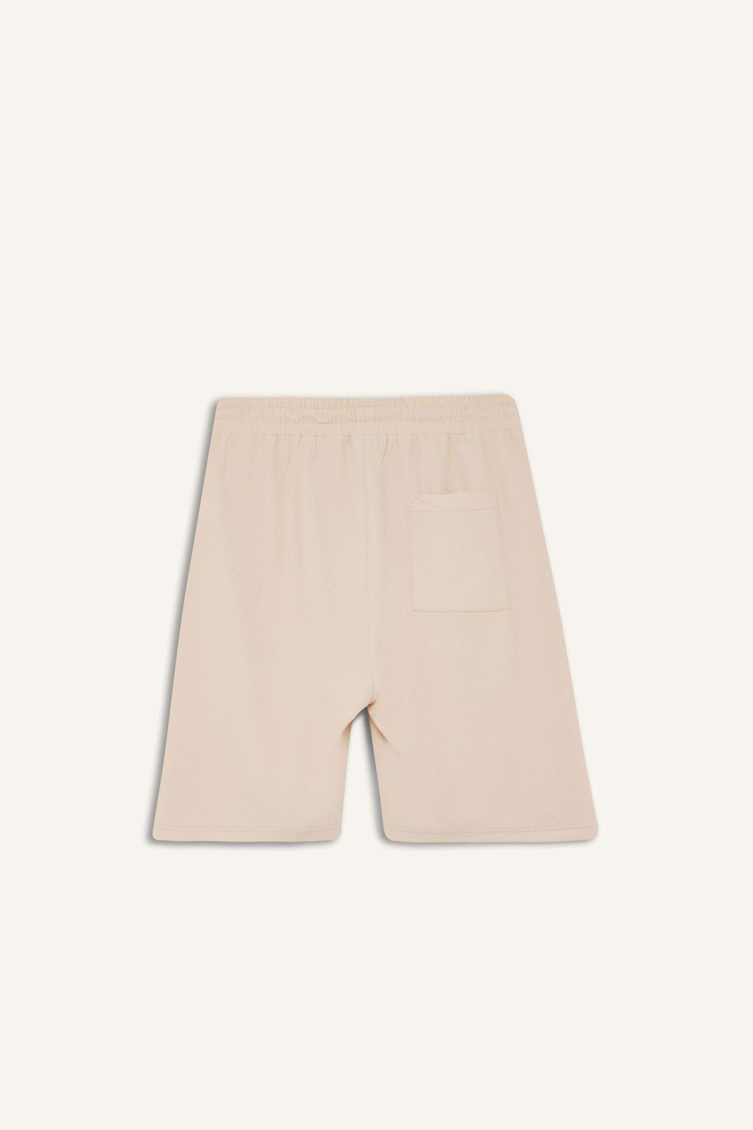 Short droit à coupe régulière