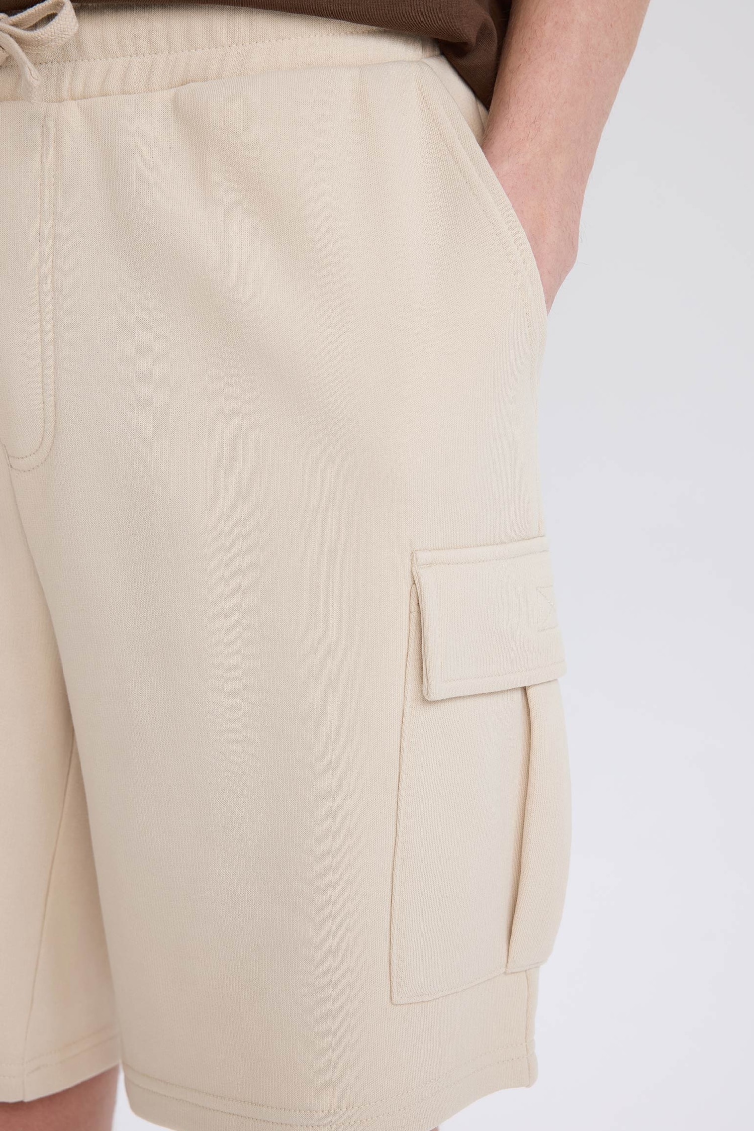Regular Fit Beli Bağcıklı Kargo Cepli Şort