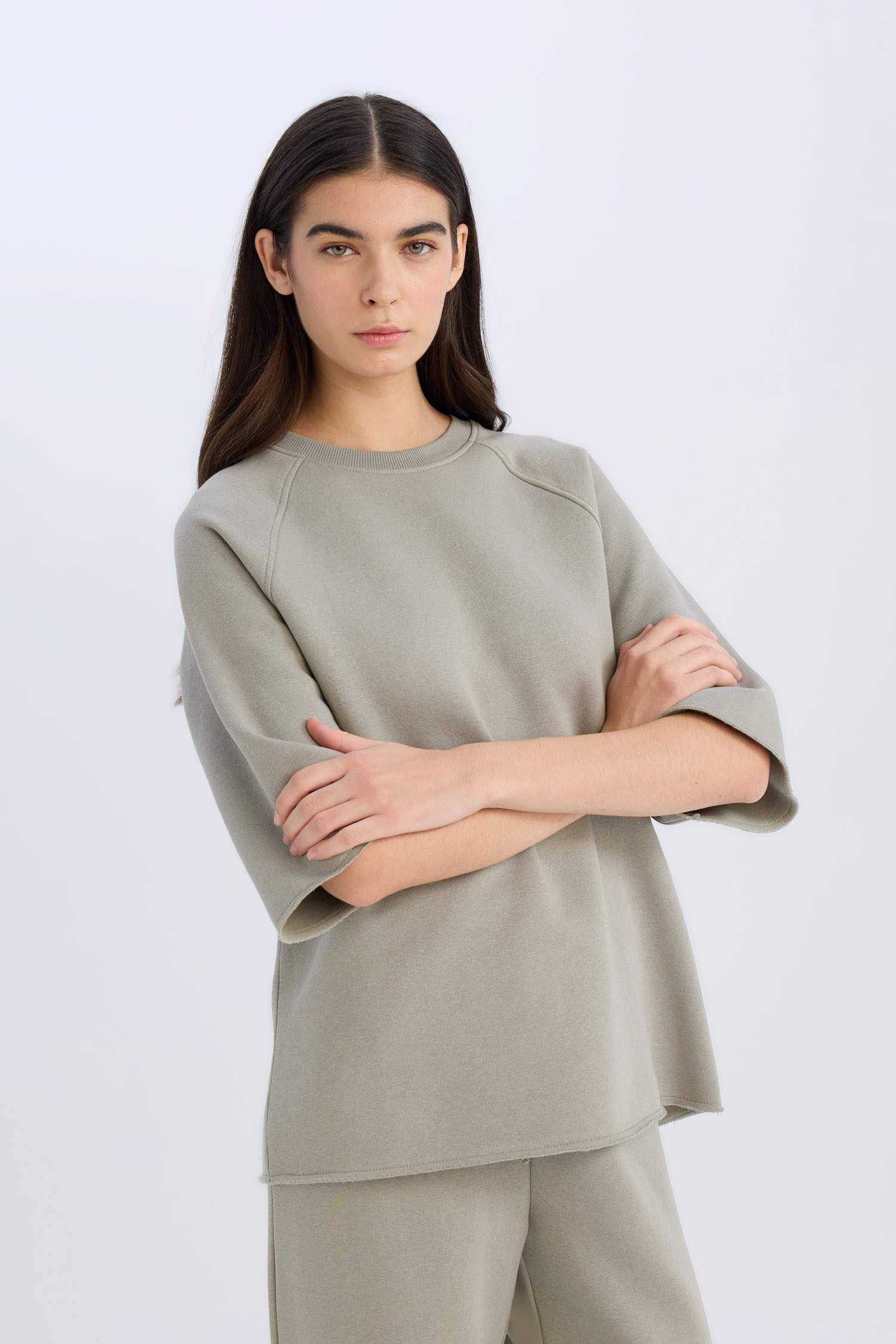 үлкен пішім дөңгелек жаға Свитер