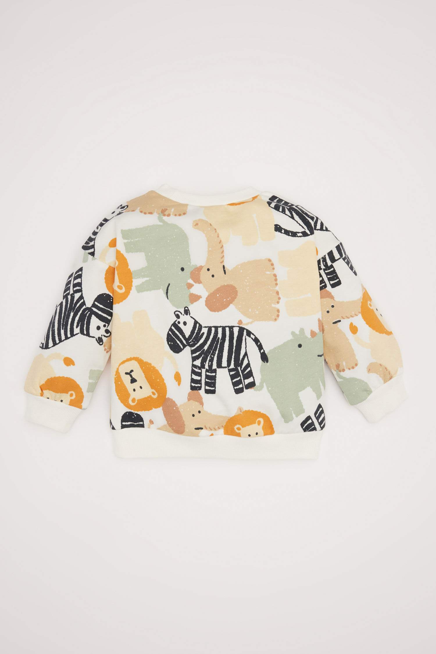 سويت شيرت ولادي قصة عادية بياخة مستديرة