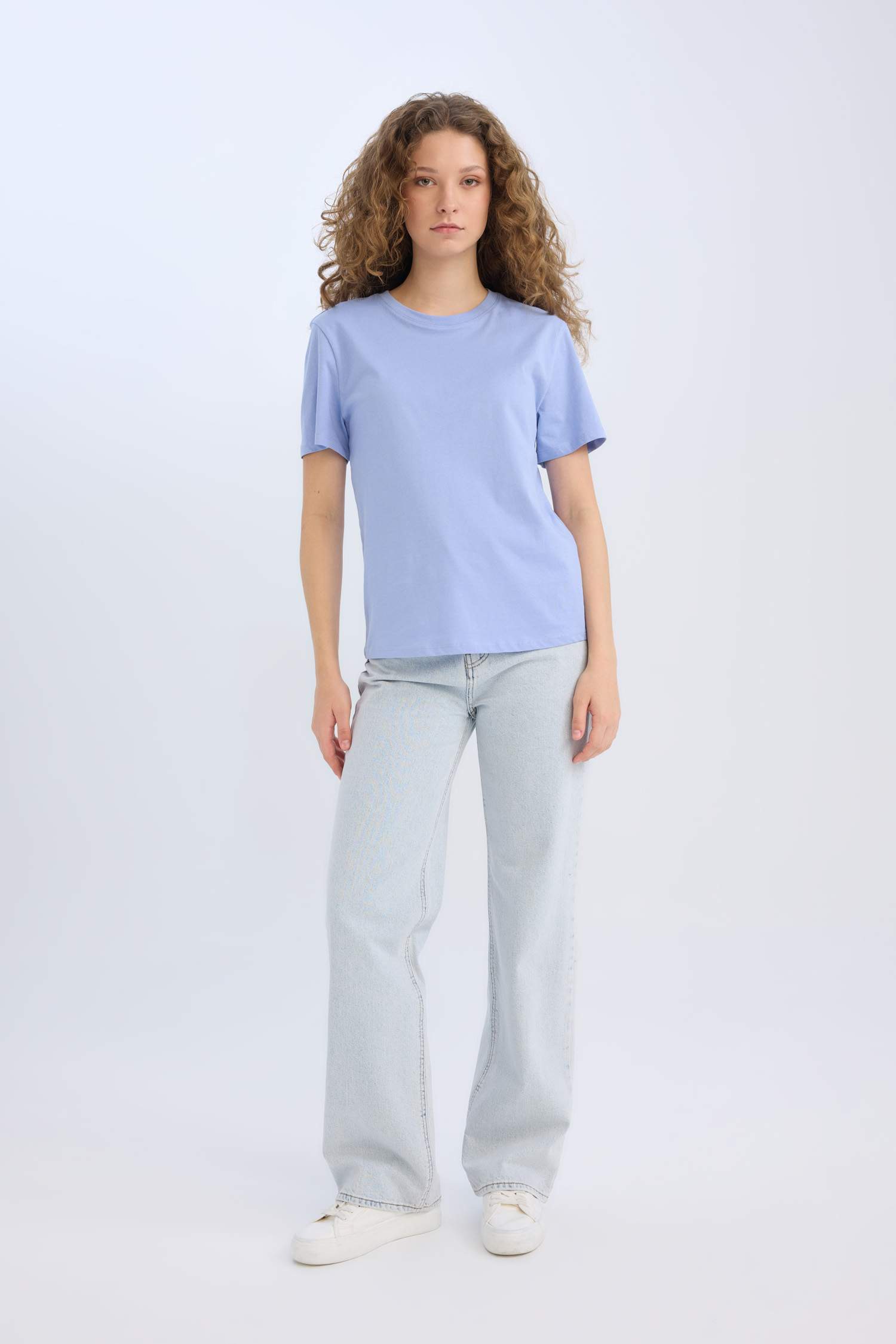 дөңгелек жаға Қысқа жеңді футболка