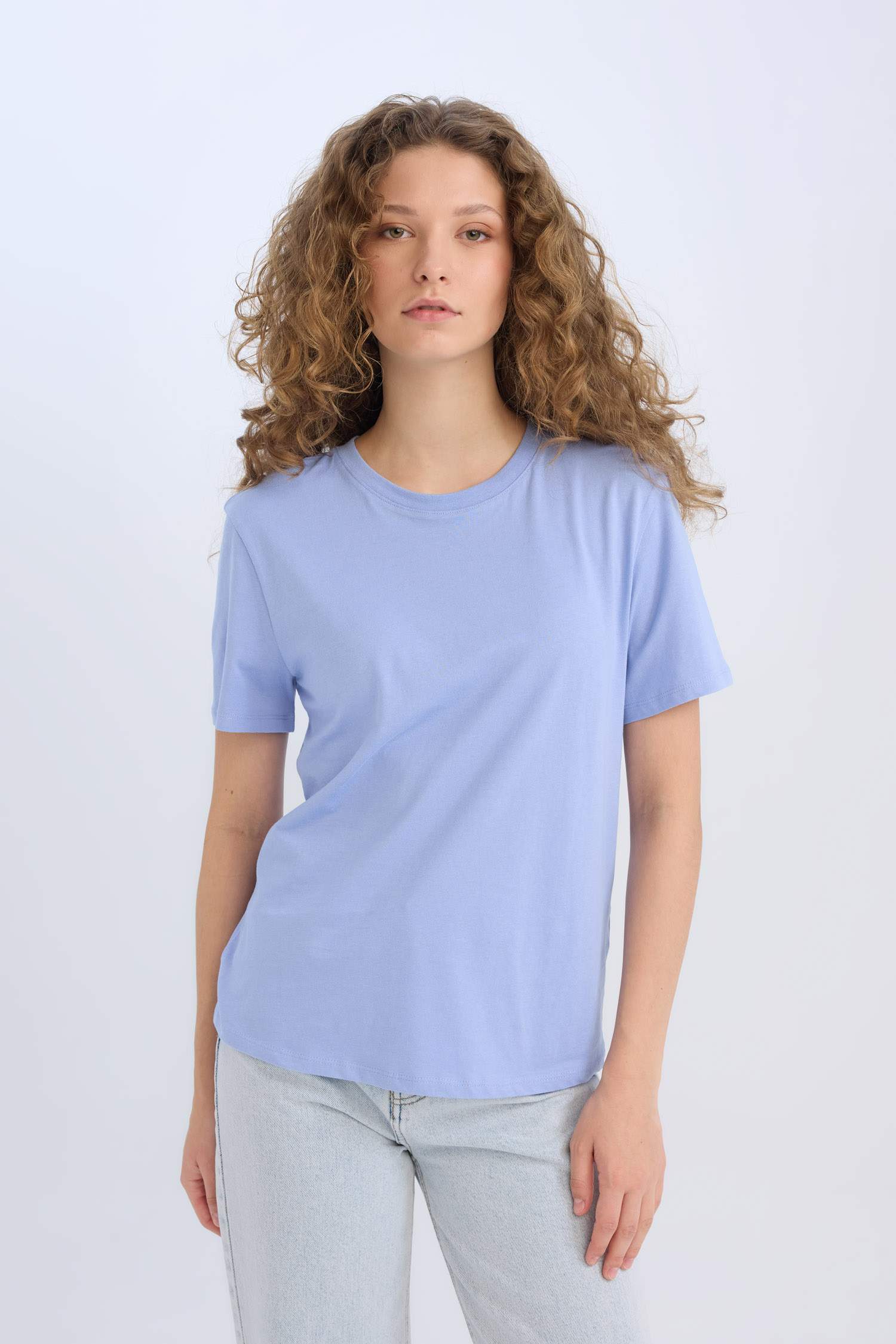 дөңгелек жаға Қысқа жеңді футболка