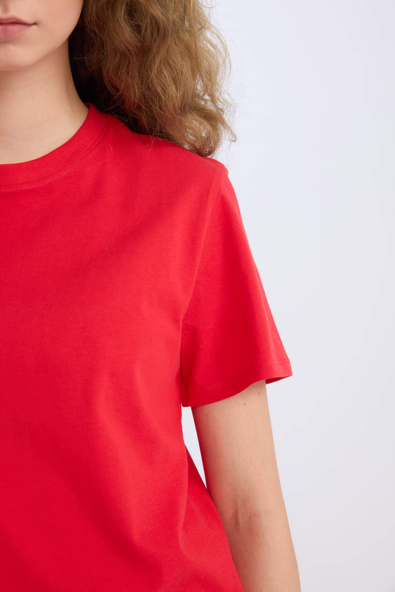 дөңгелек жаға Қысқа жеңді футболка