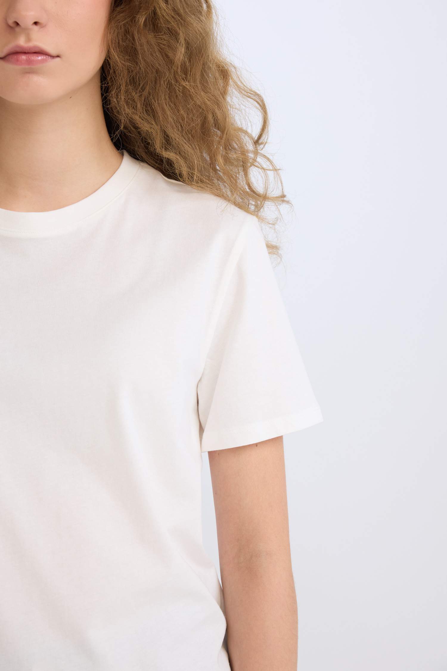 Regular Fit Crew Neck Short Sleeve T-Shirt