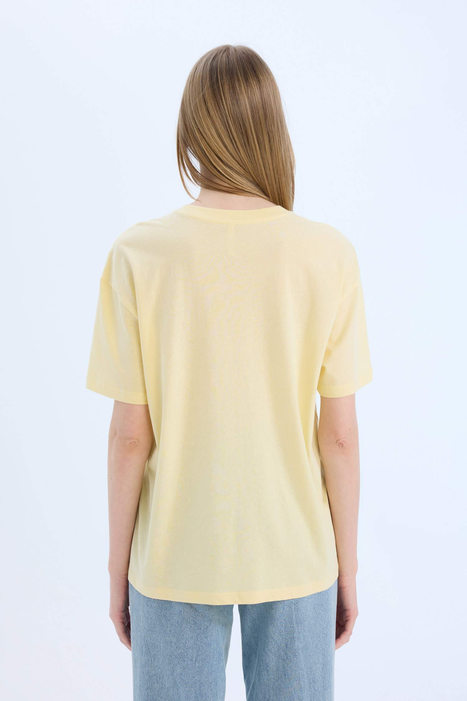 Oversize Fit Crew Neck Short Sleeve T-Shirt