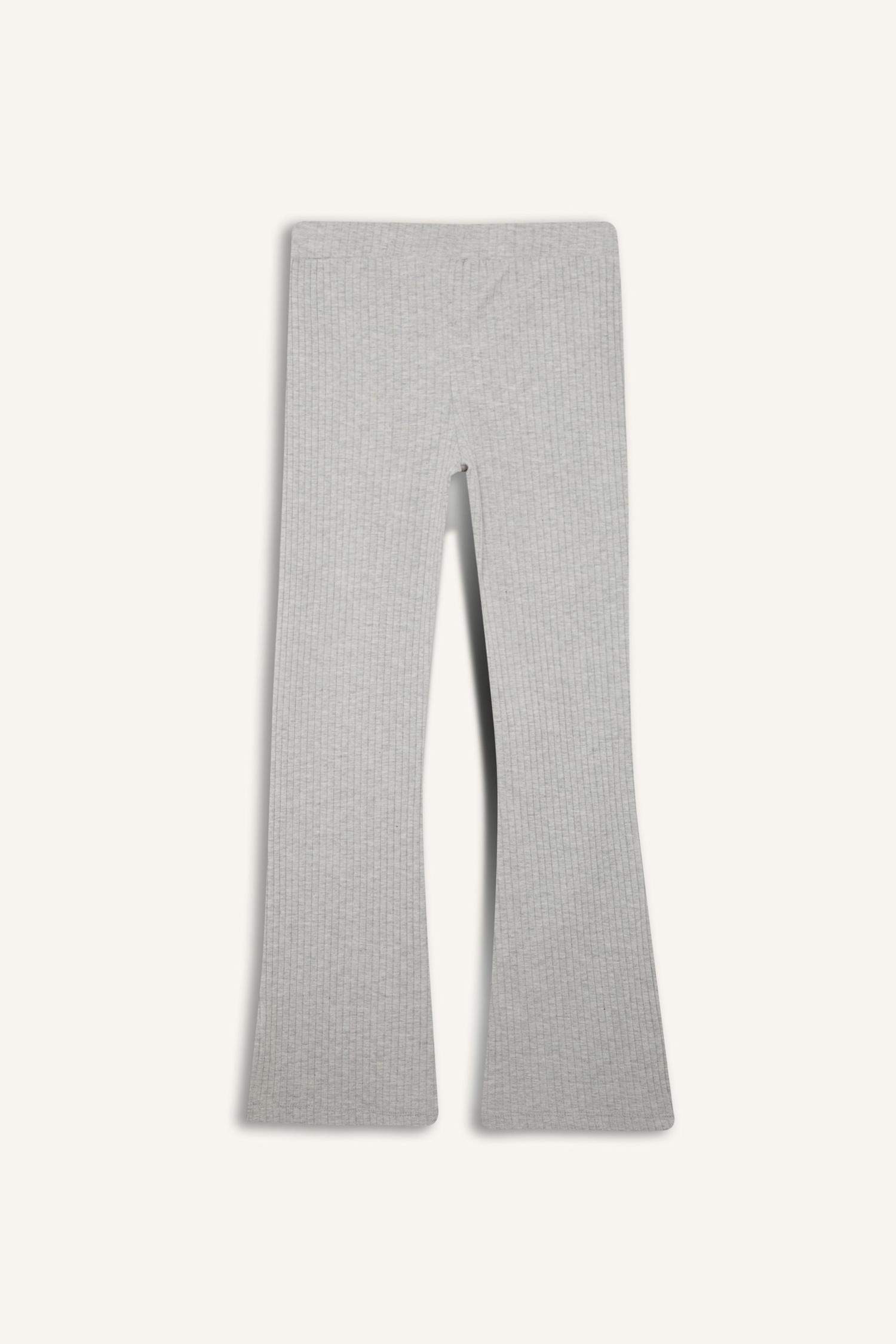 Детские леггинсы из ребристой ткани с клешированными штанинами