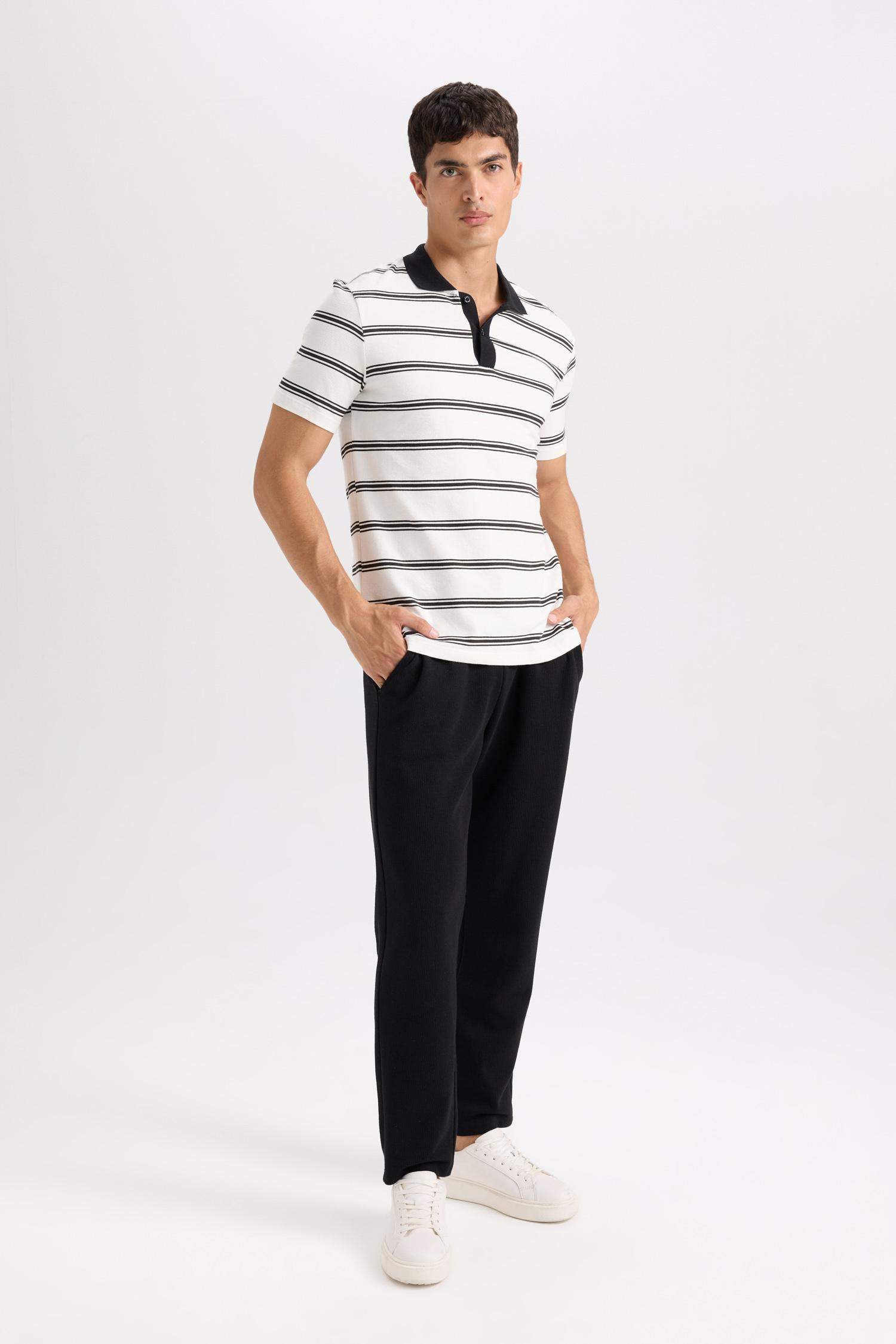 Regular Fit Eşofman Altı Beli Bağcıklı Cep Detaylı Düz Paça