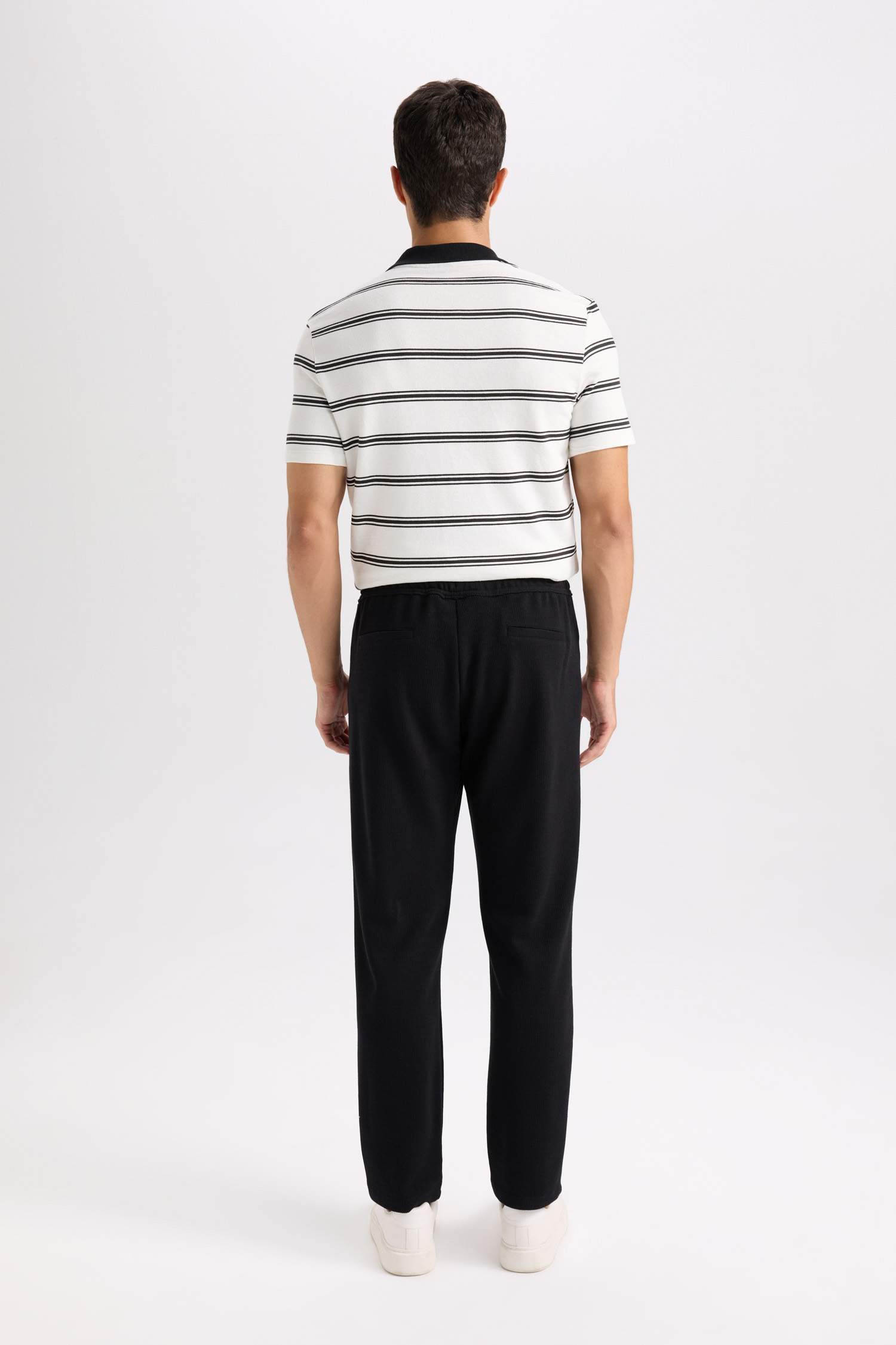 Regular Fit Eşofman Altı Beli Bağcıklı Cep Detaylı Düz Paça