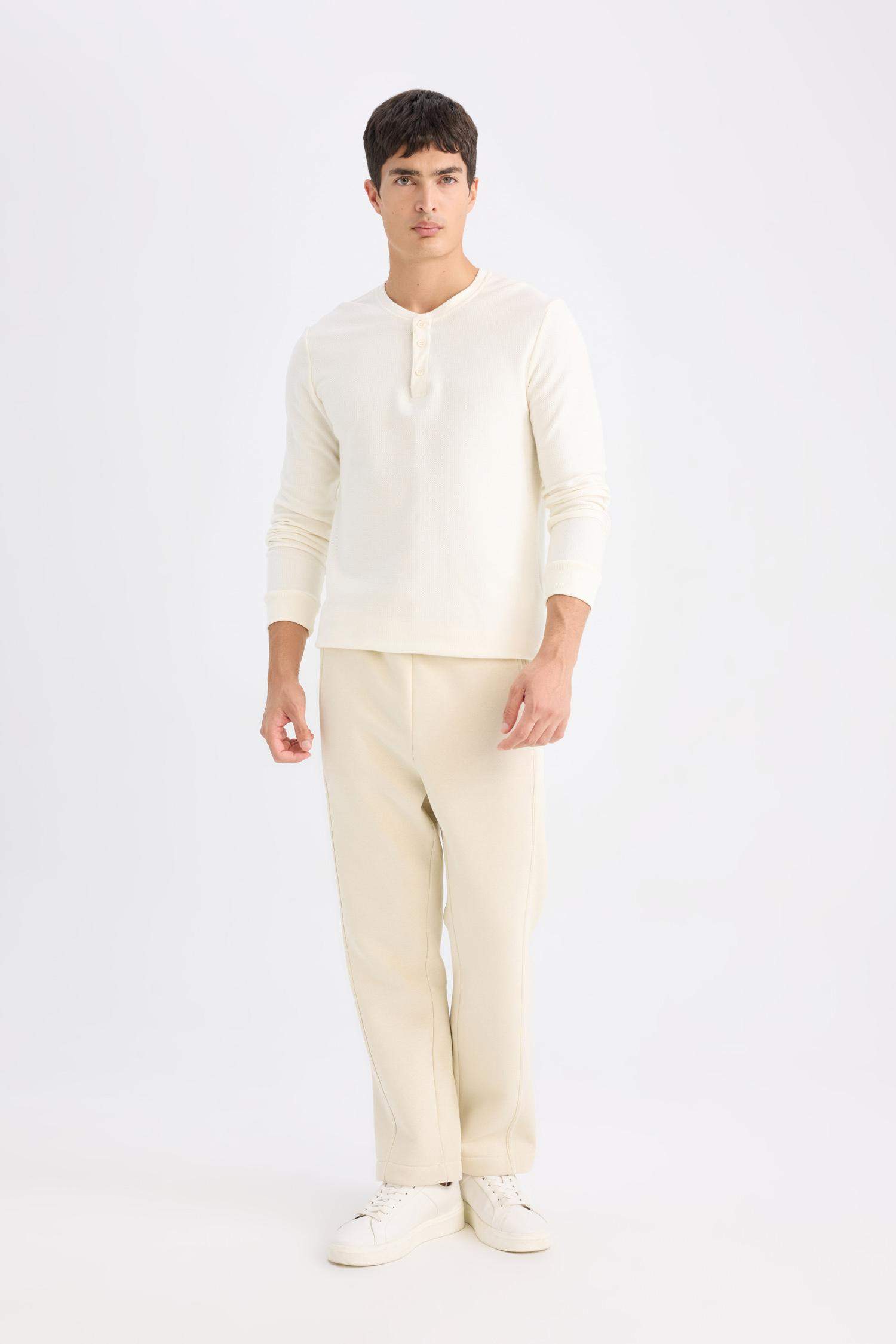 Штаны стандартного кроя с резинкой на талии