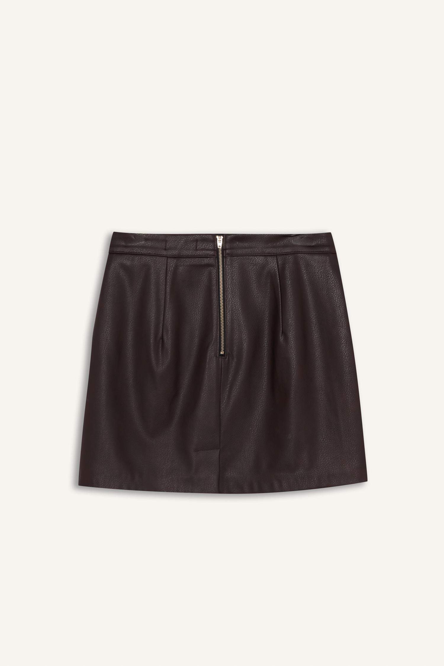 Mini-jupe en similicuir à taille haute et coupe évasée Sorbe x DeFacto