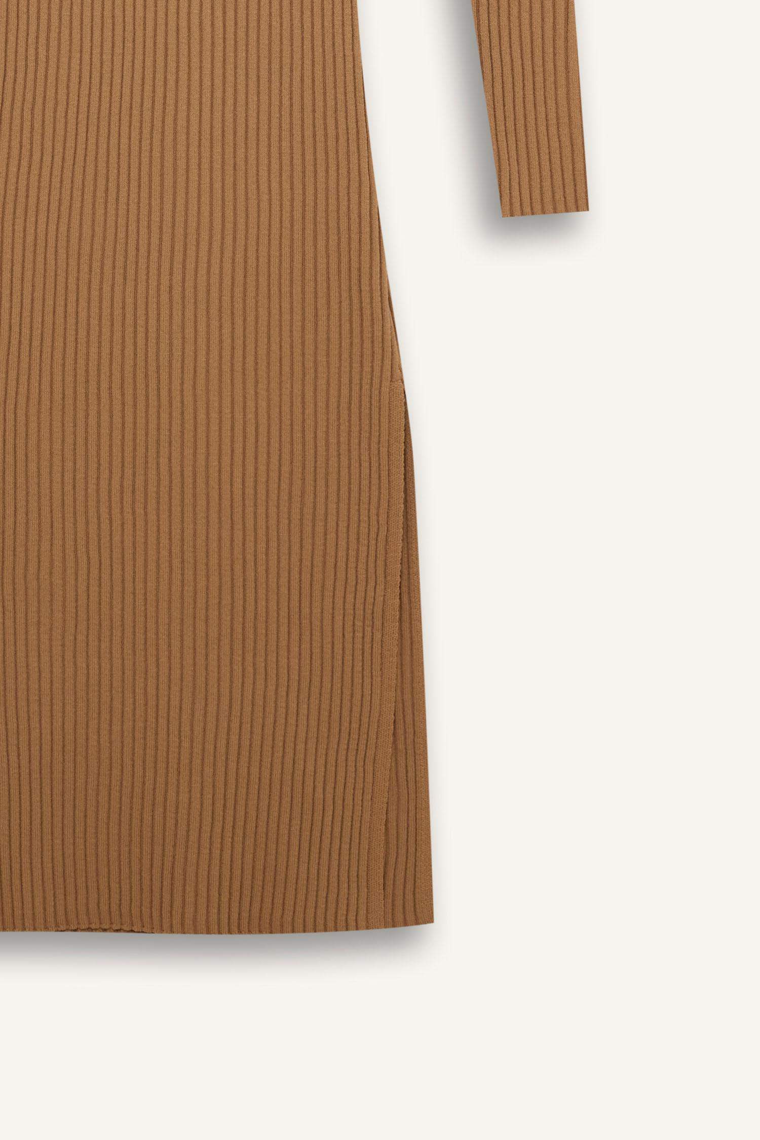 Fitted Vücudu Saran Yarım Balıkçı Yaka Basic Düz Uzun Kollu Triko Elbise