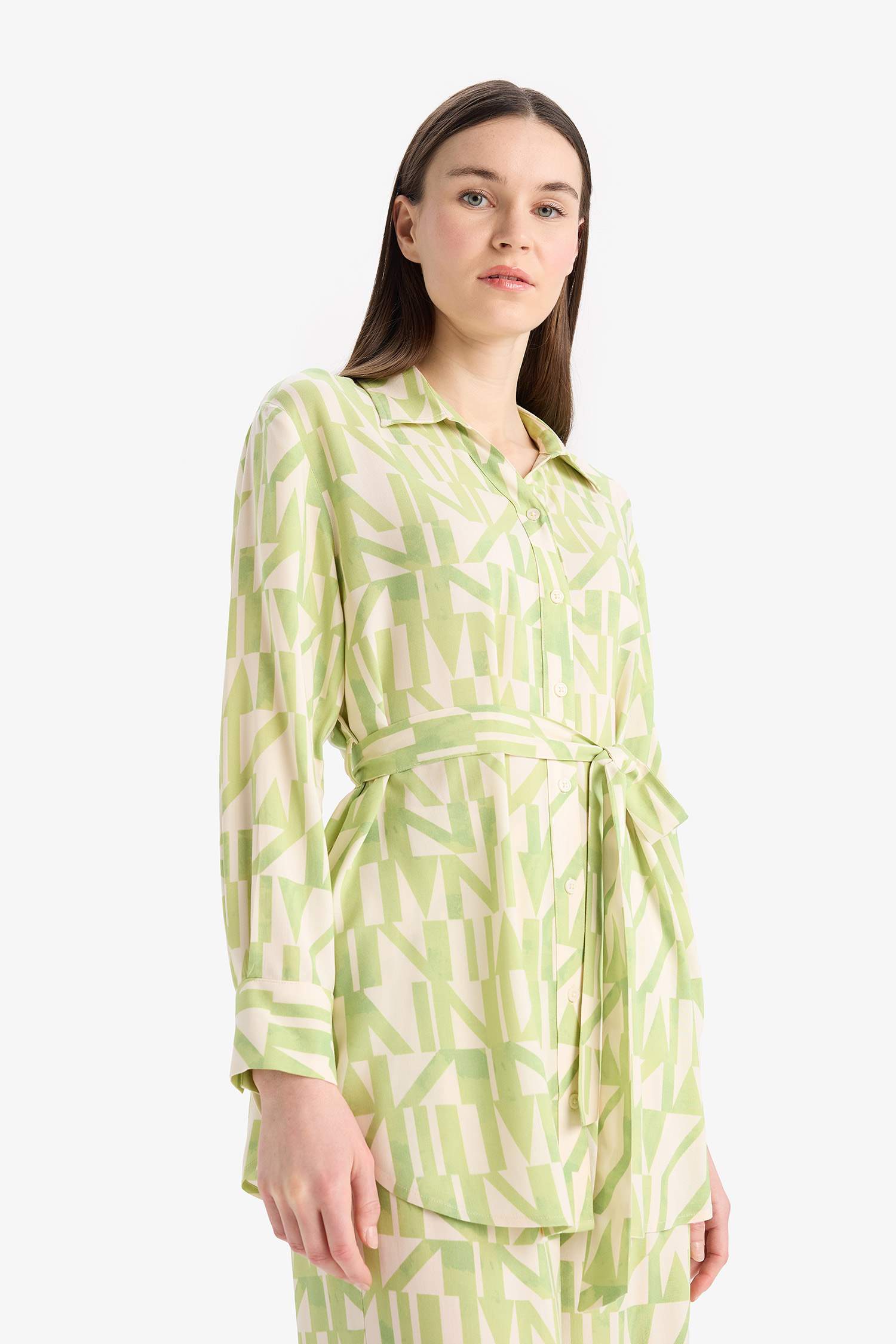 Relax Fit Desenli Viskon Uzun Kollu Tunik