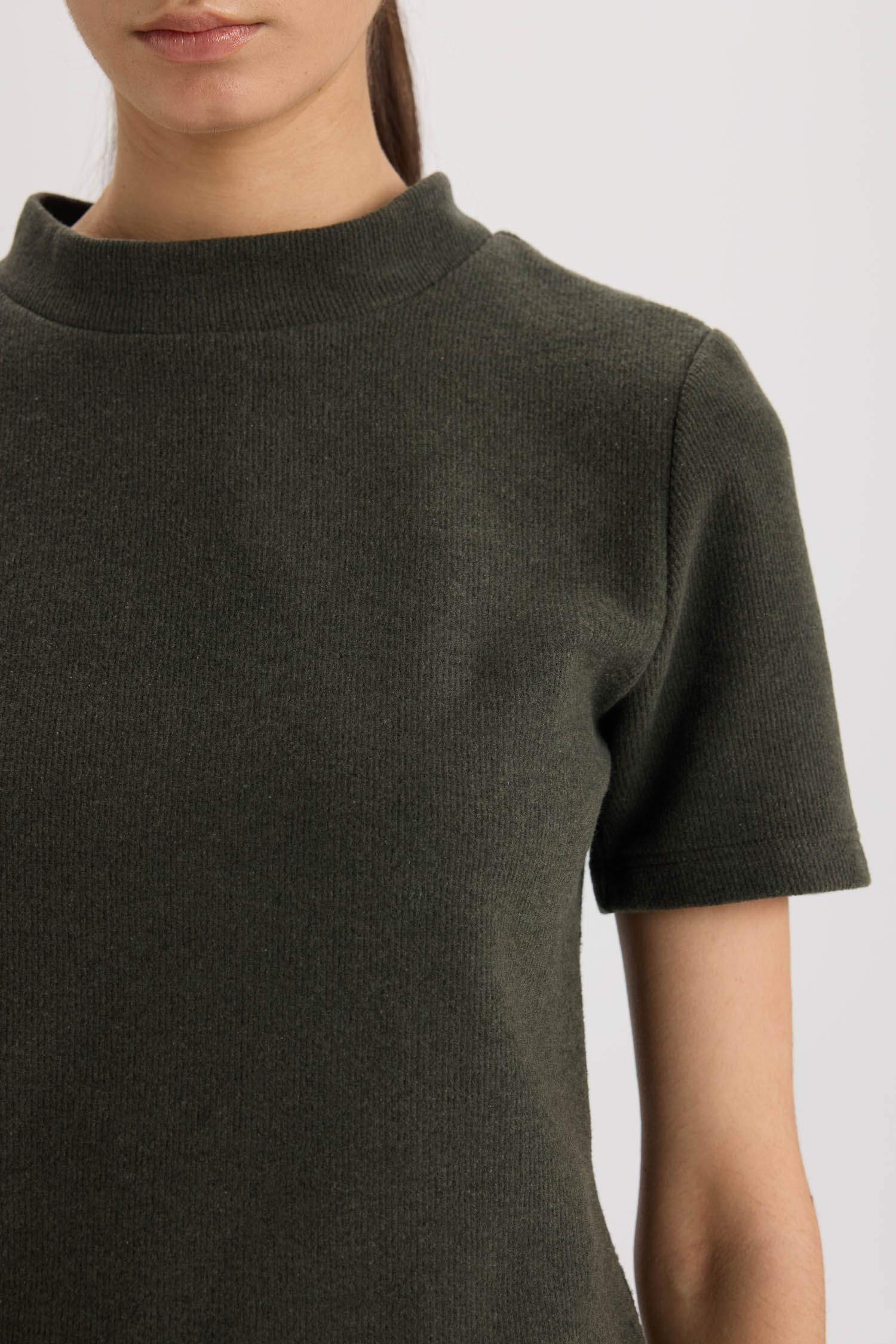 Slim Fit Half Turtleneck Basic Short Sleeve T-Shirt