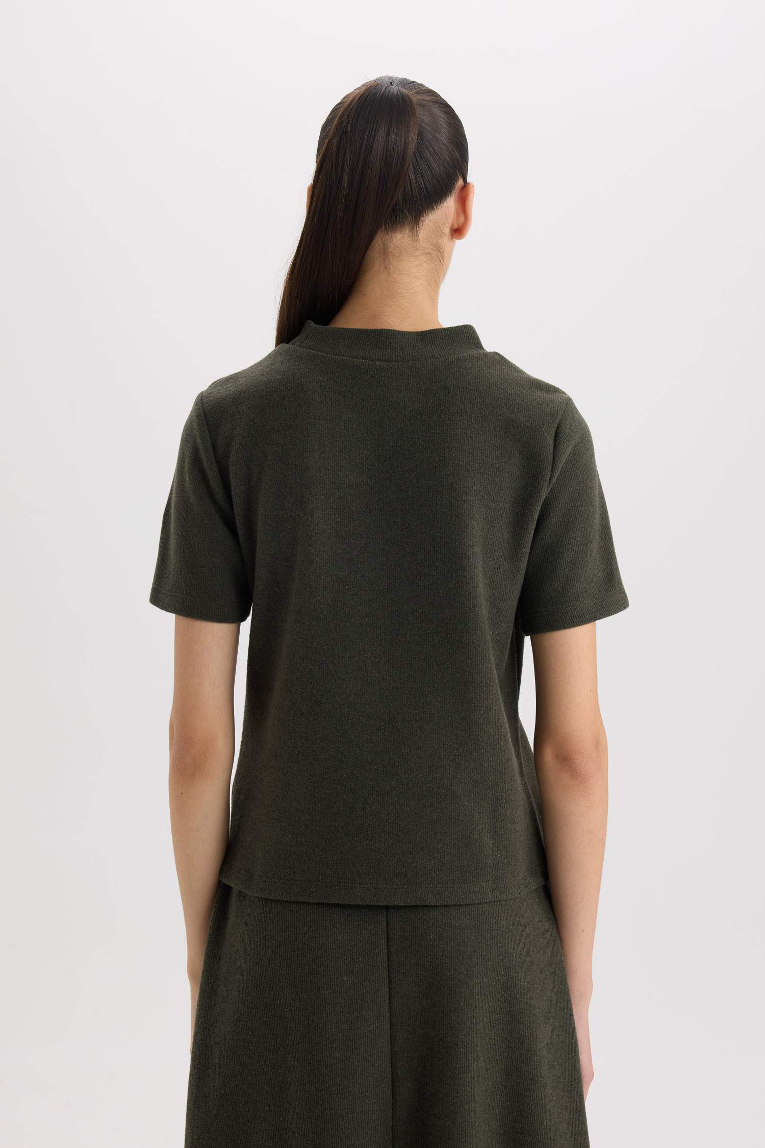 Slim Fit Half Turtleneck Basic Short Sleeve T-Shirt