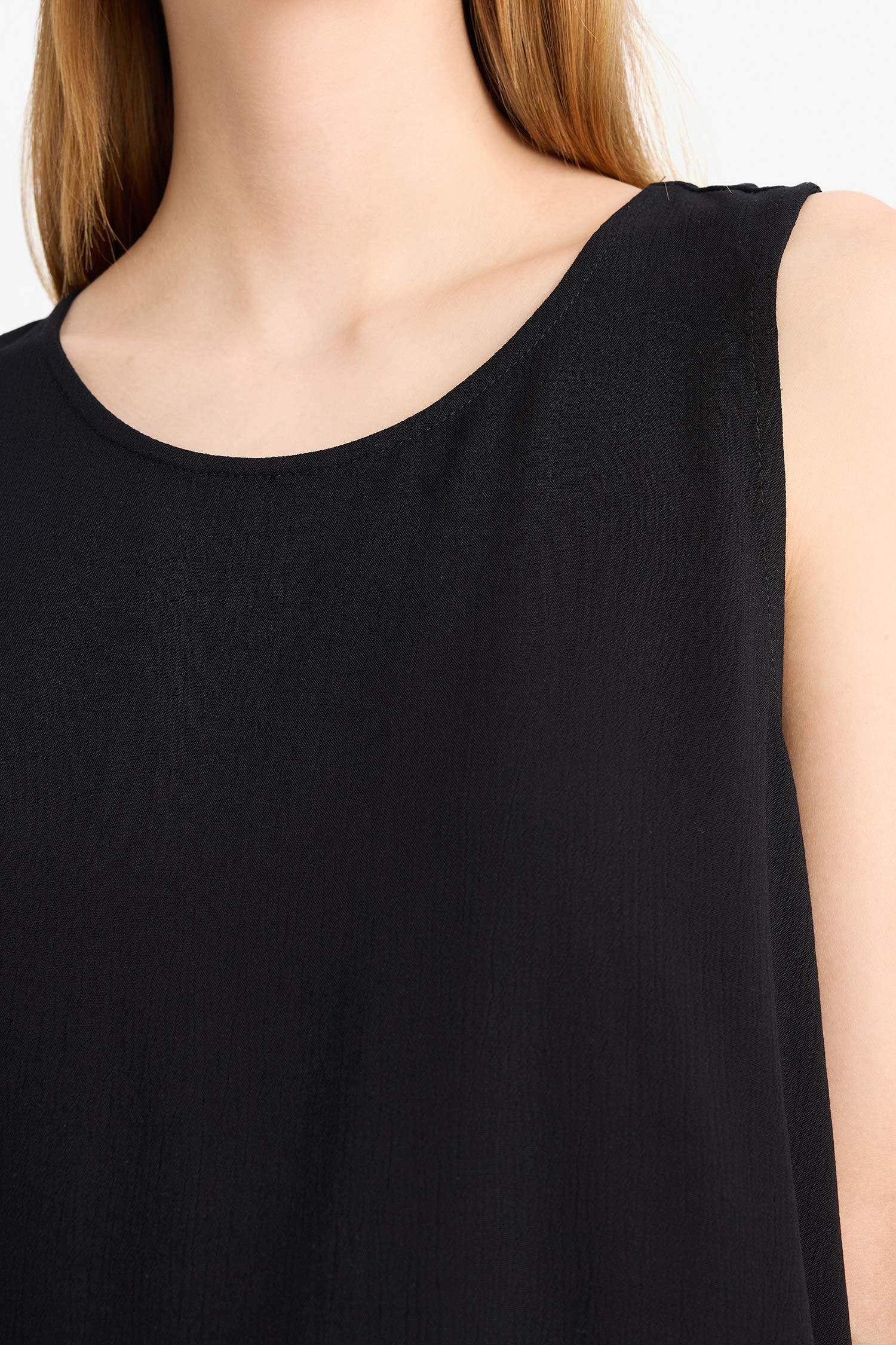 Regular Fit Yuvarlak Yaka Kolsuz Siyah Plaj Üstü-Fall in Love