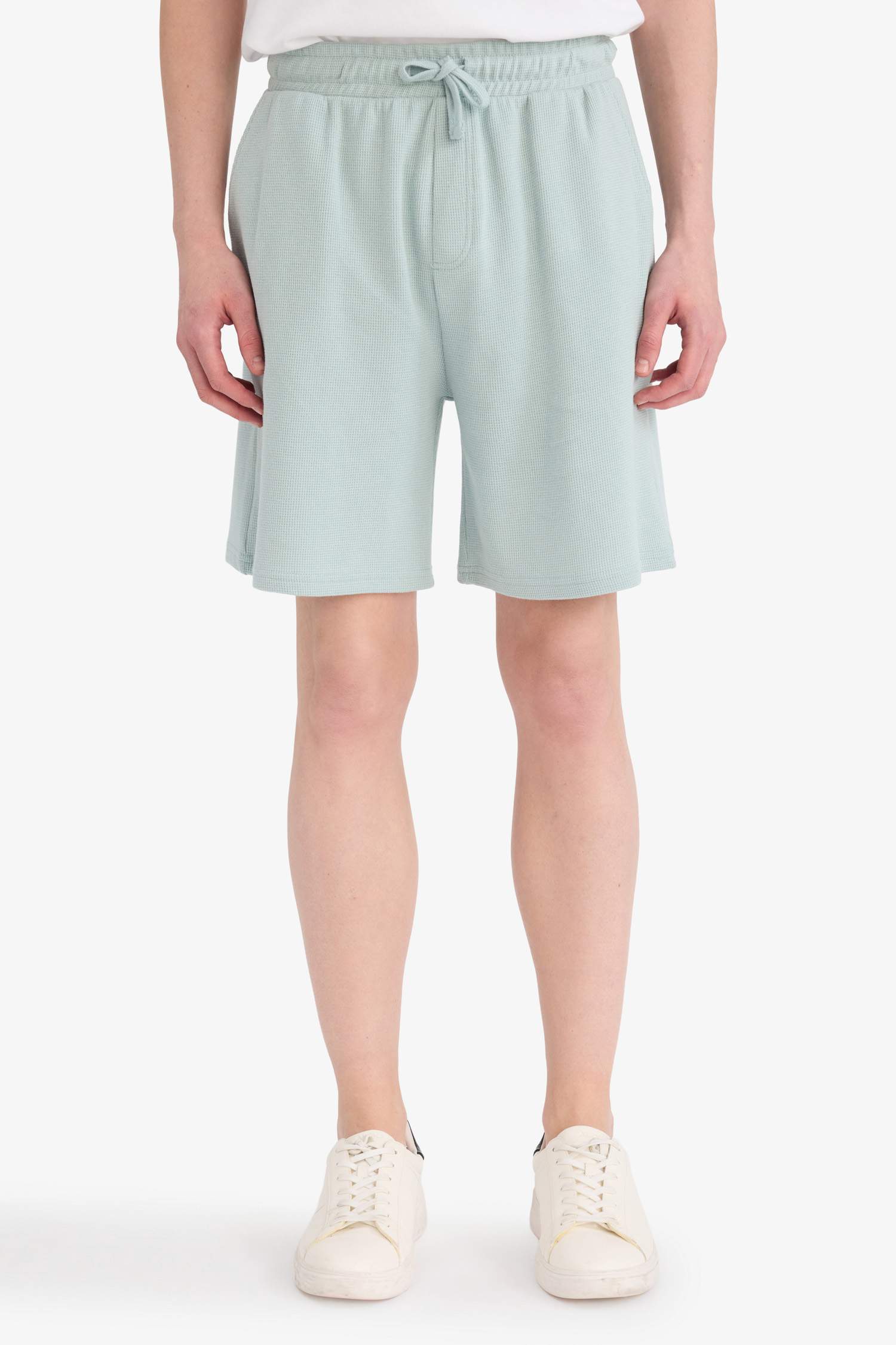 Шолақ шалбар