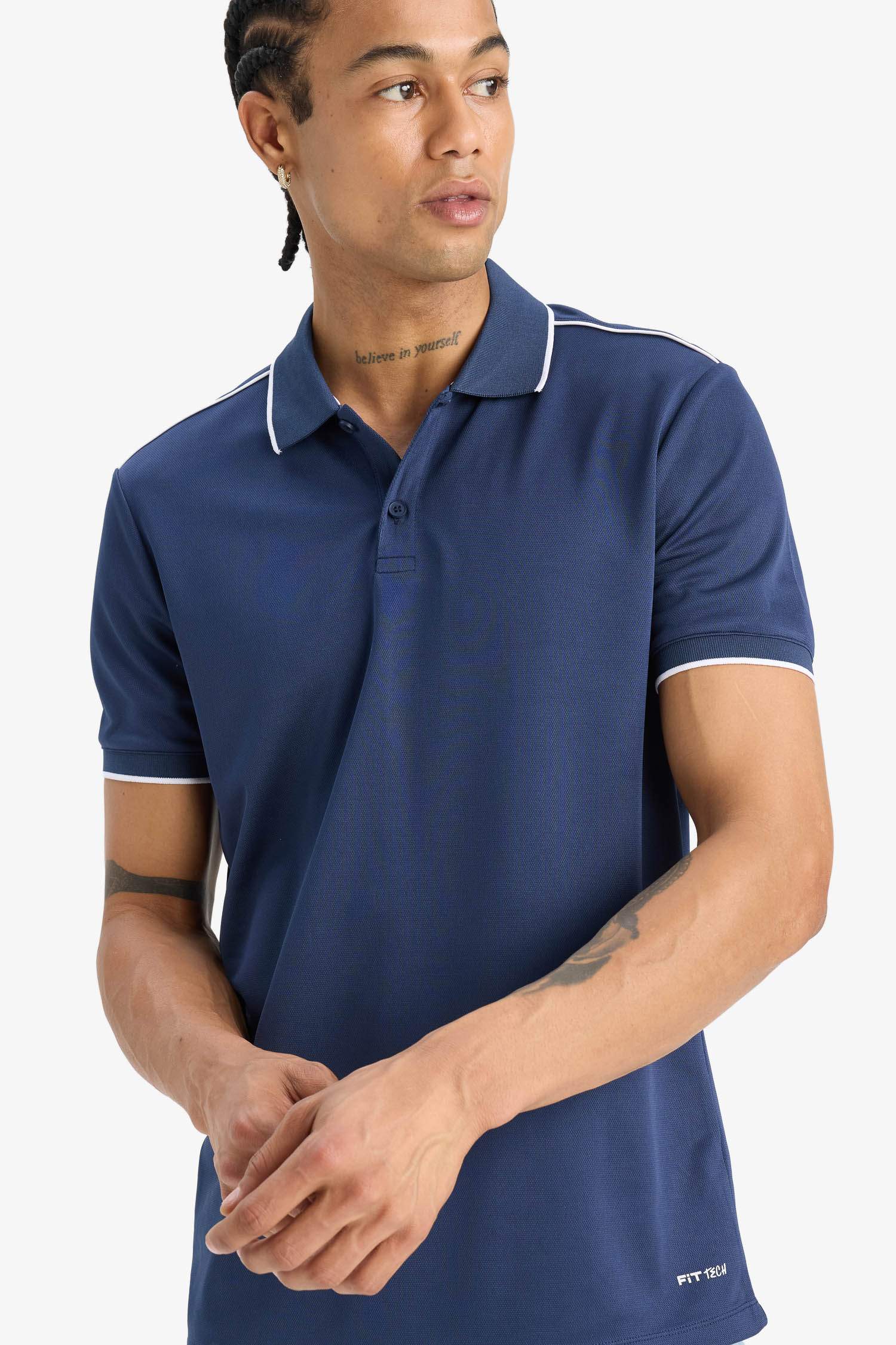 تيشيرت بولو بيكيه نص ردن سليم فيت من DeFactoFit