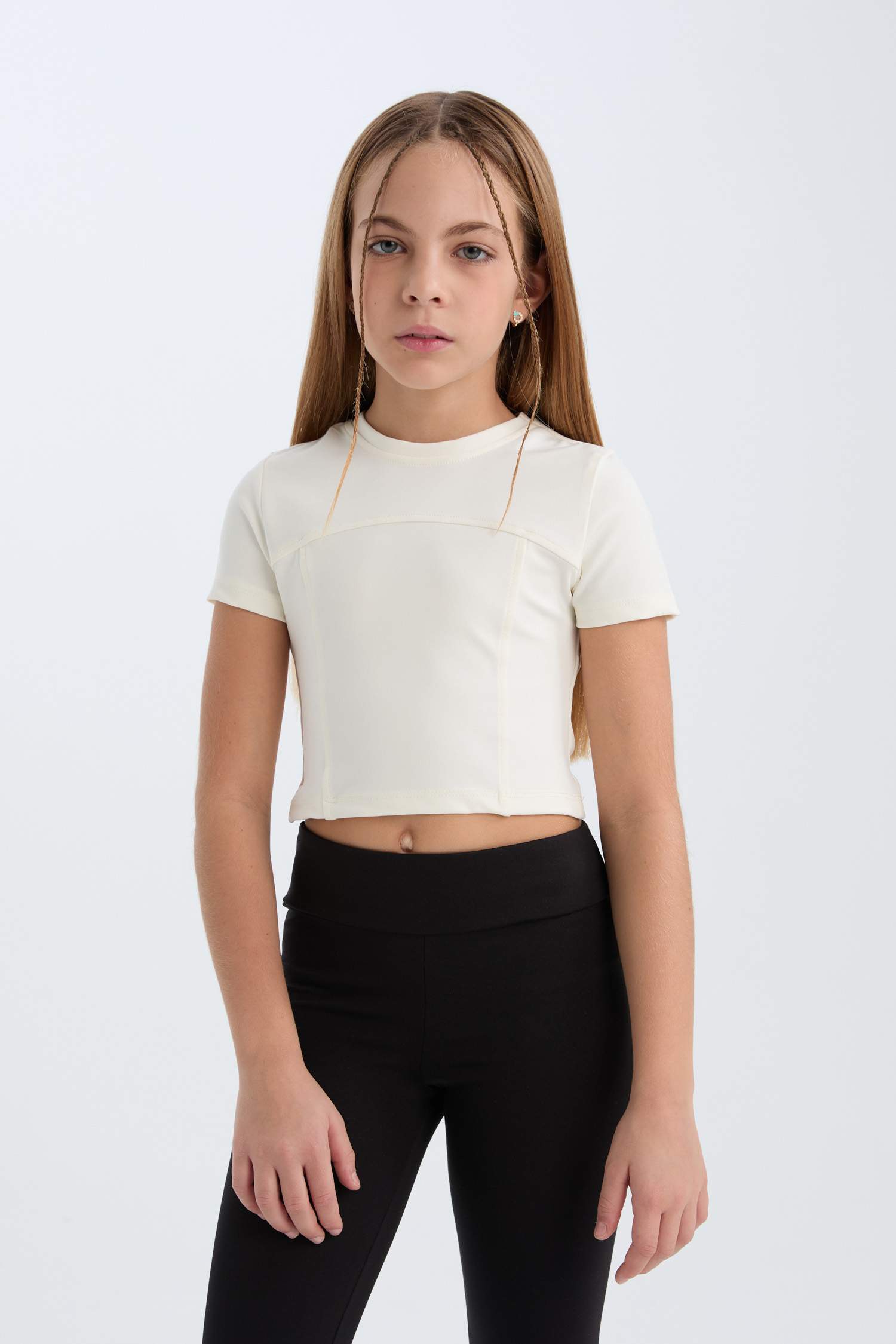 تيشيرت نص كم سليم فيت برقبة مستديرة