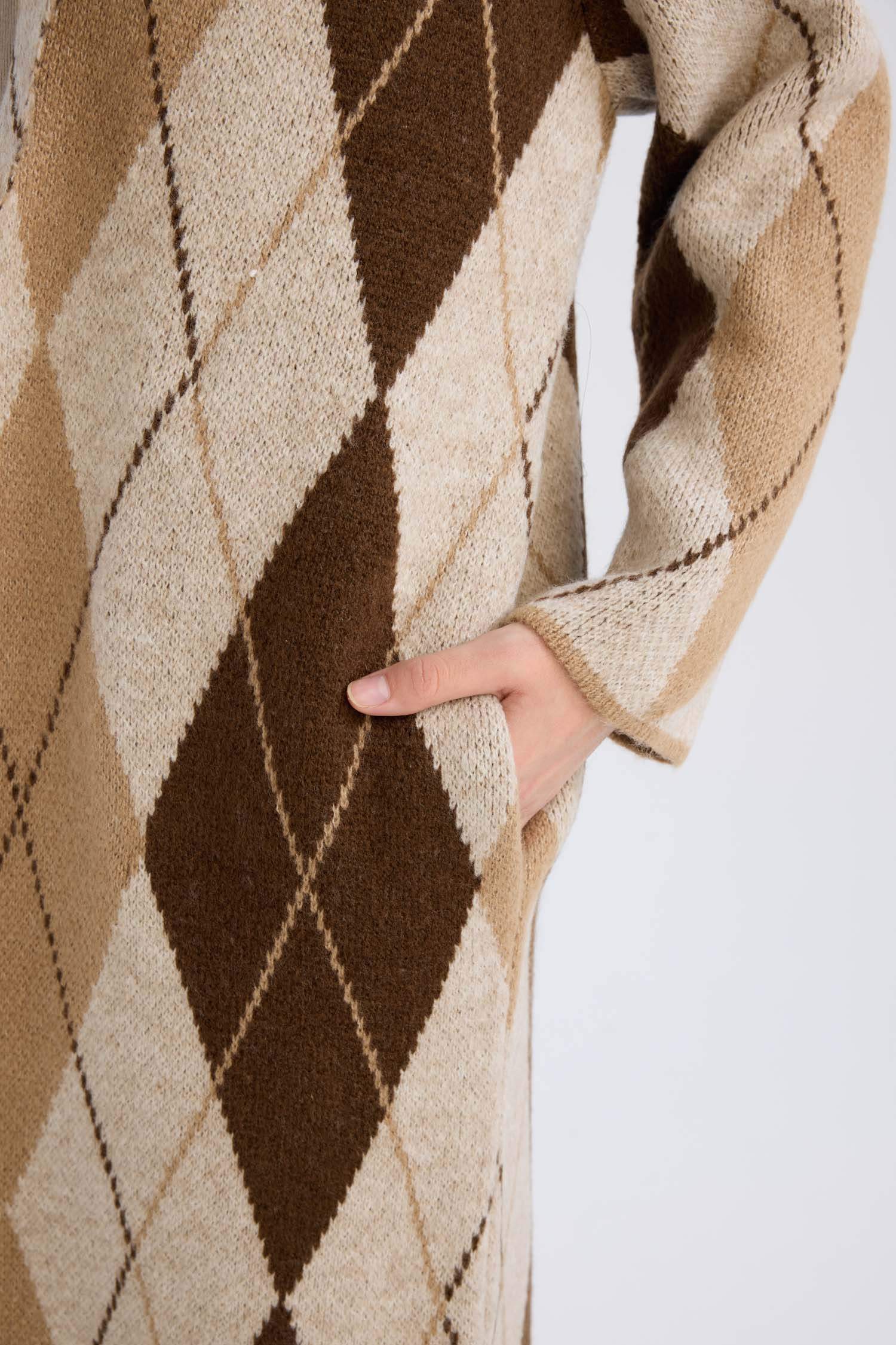 Relax Fit Şal Yaka Baklava Desenli Uzun Triko Hırka