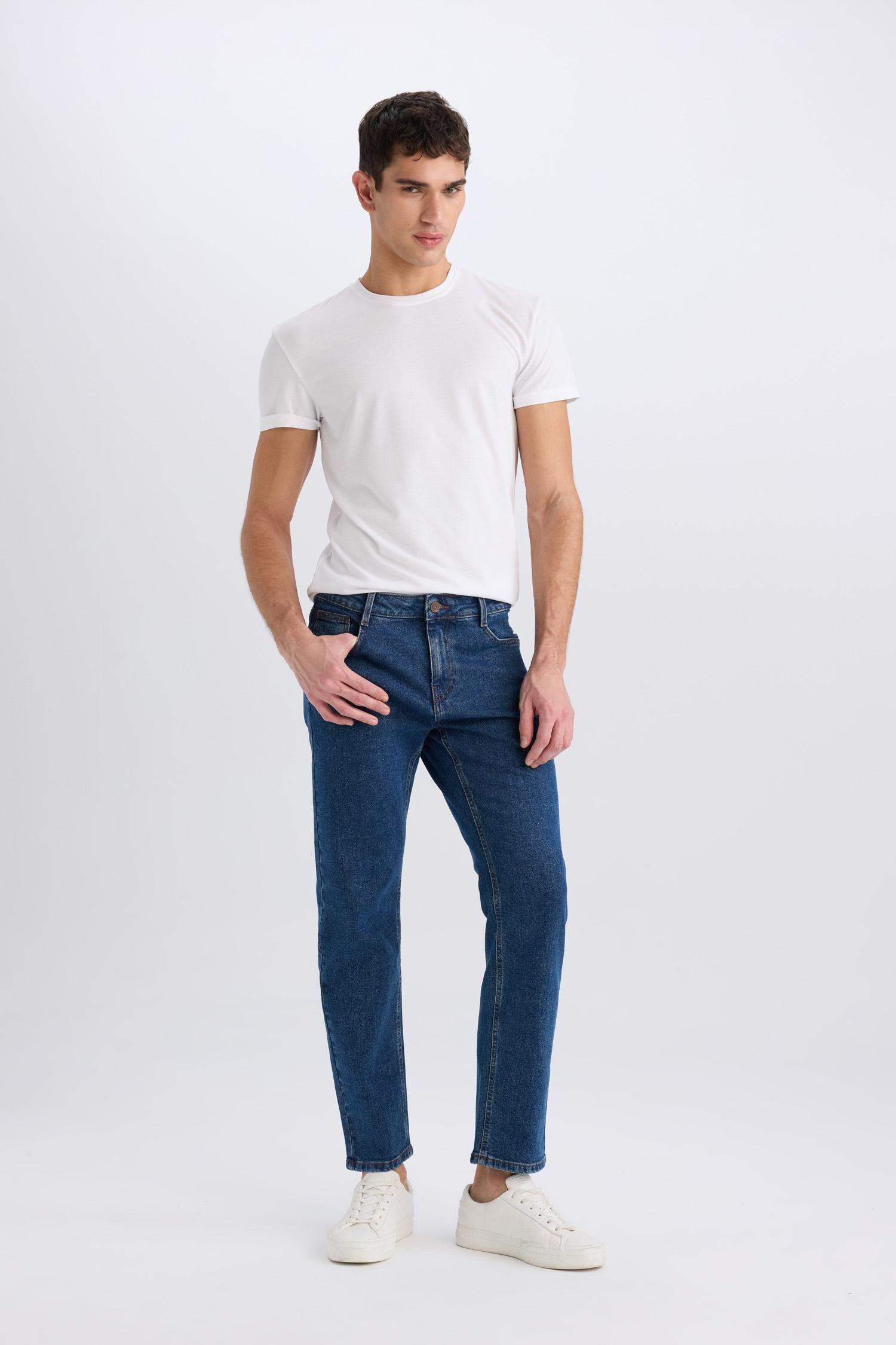 Sergio Regular Fit Normal Waist Pipe Leg Jeans