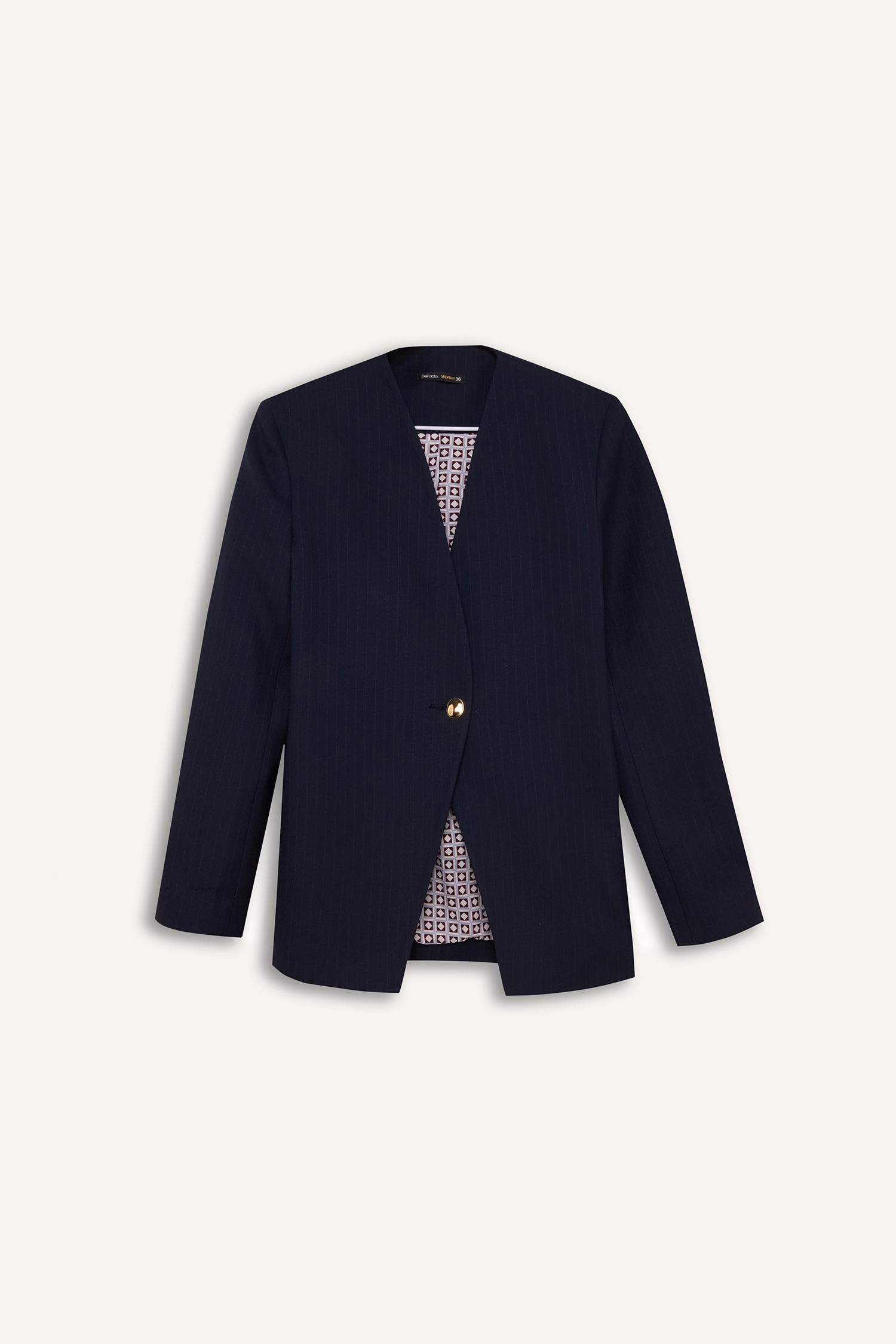 Sorbe x DeFacto Regular Fit V Yaka Düğmeli Blazer Ceket