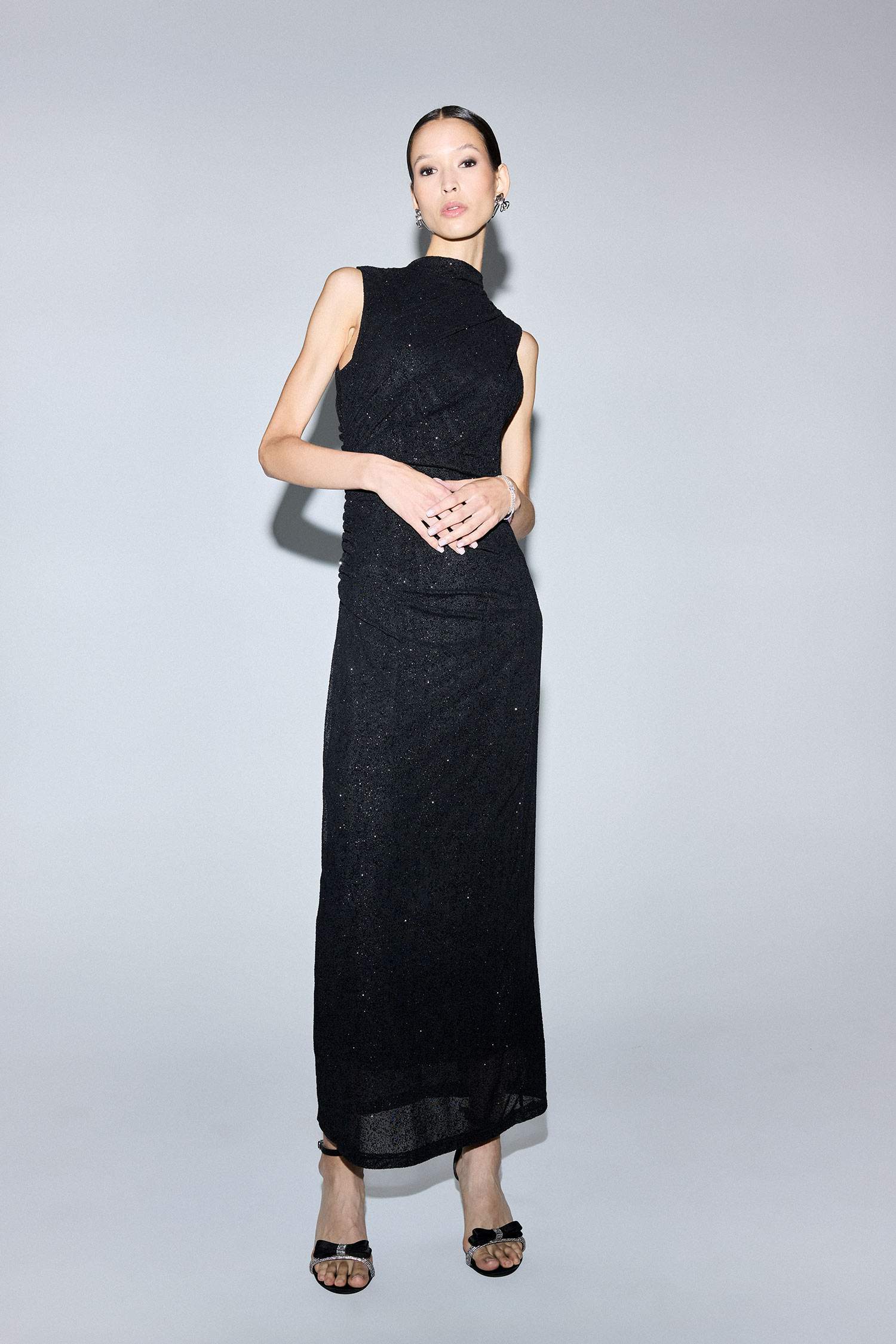 Fitted Embroidered Velvet Sleeveless Maxi Dress