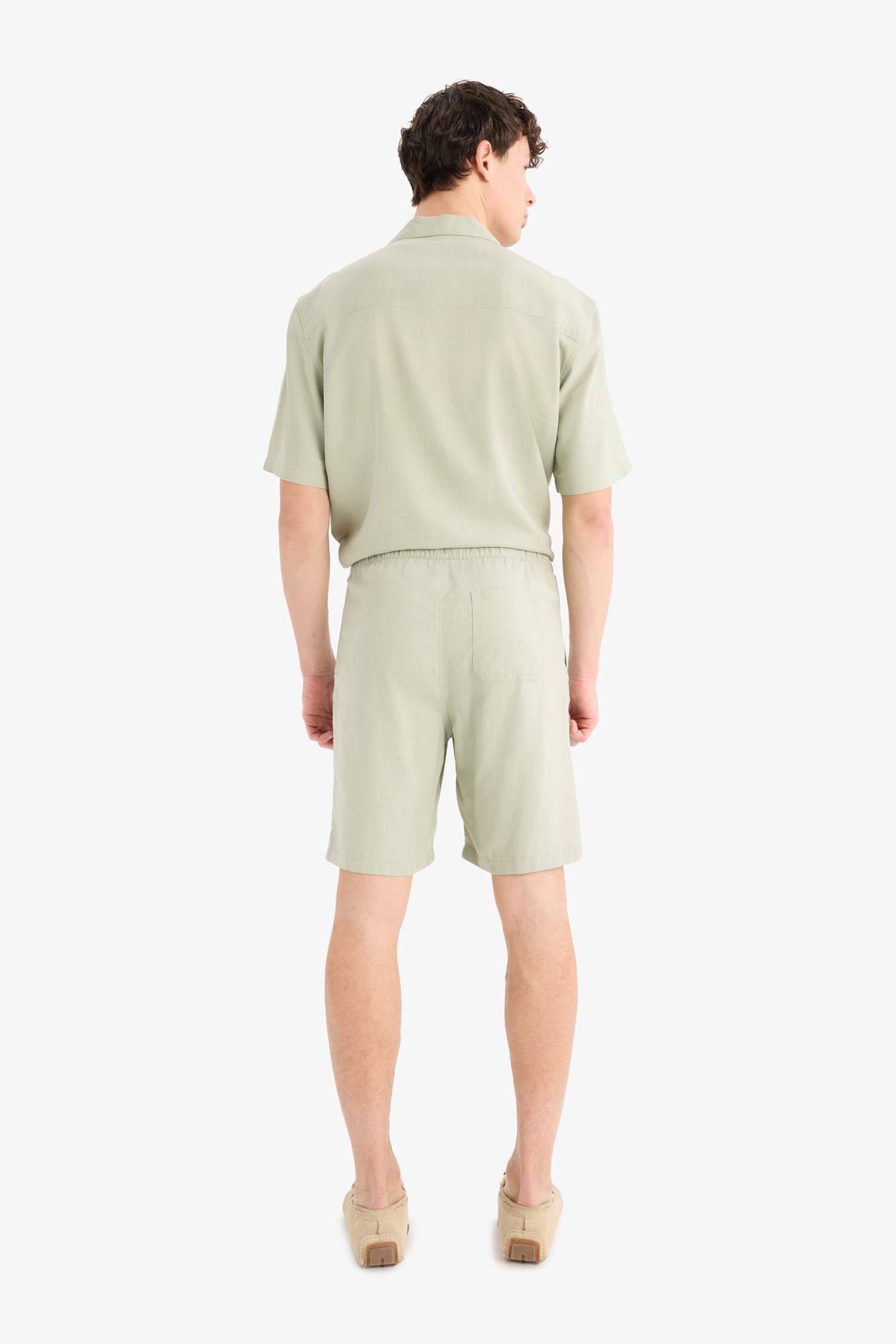 Relax Fit Beli Bağcıklı Keten Karışımlı Bermuda Şort