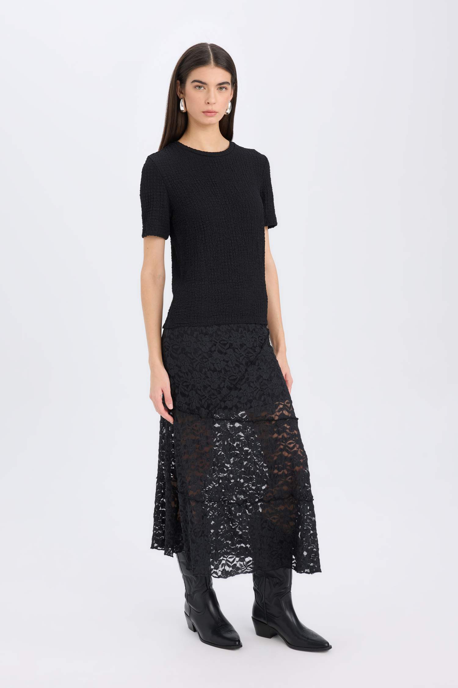 تيشيرت نص ردن منسوج سليم فيت بياخة مستديرة