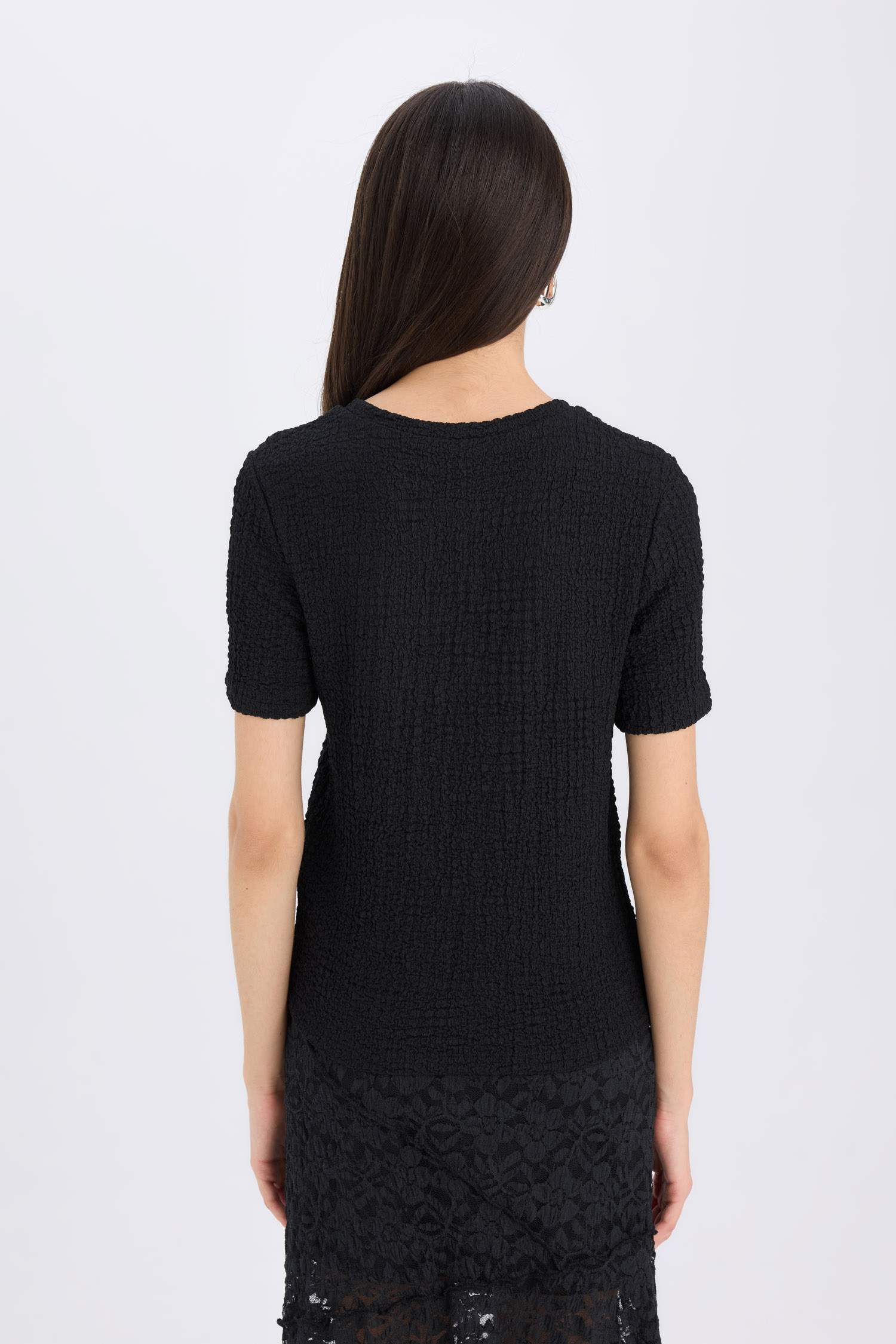 تيشيرت نص ردن منسوج سليم فيت بياخة مستديرة