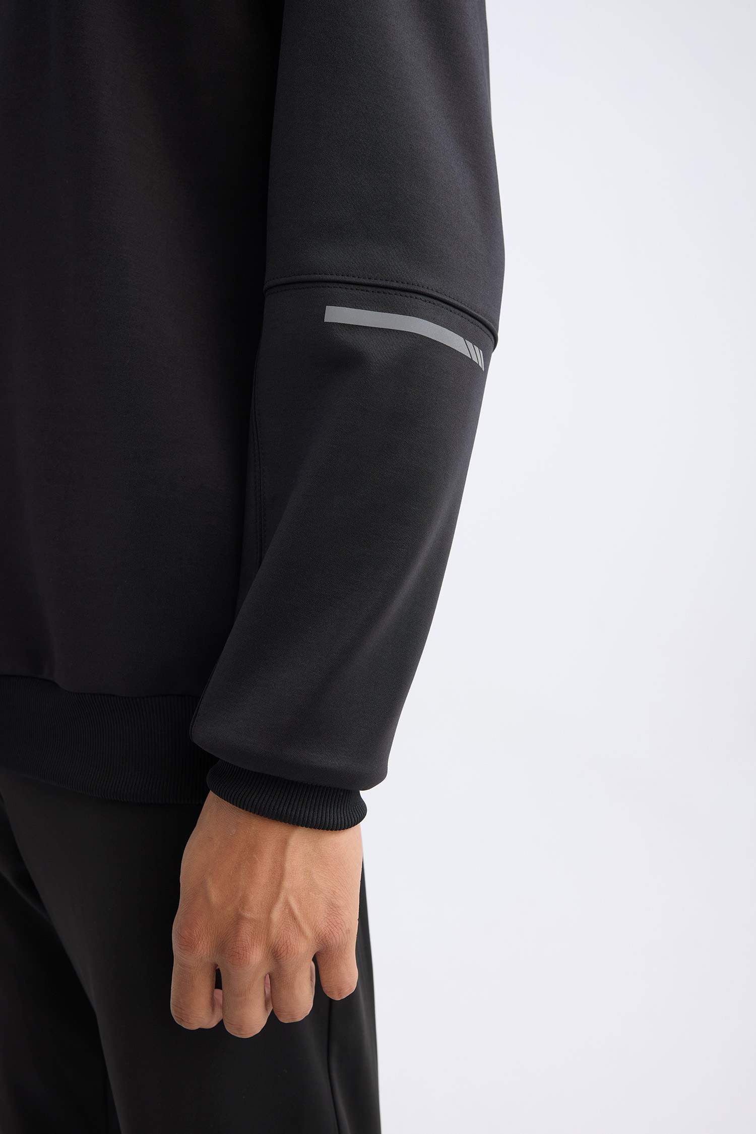 Standart Fit Bisiklet Yaka Basic Düz Sporcu Sweatshirt